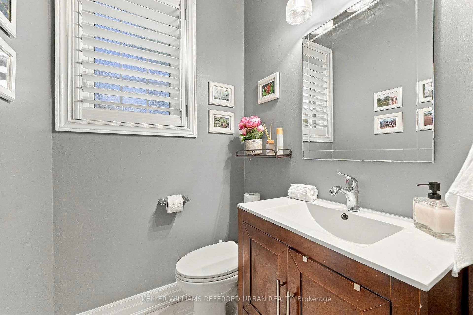 Photo 38 of 63 Oatlands Crescent, Richmond Hill, Mill Pond — HOMEH