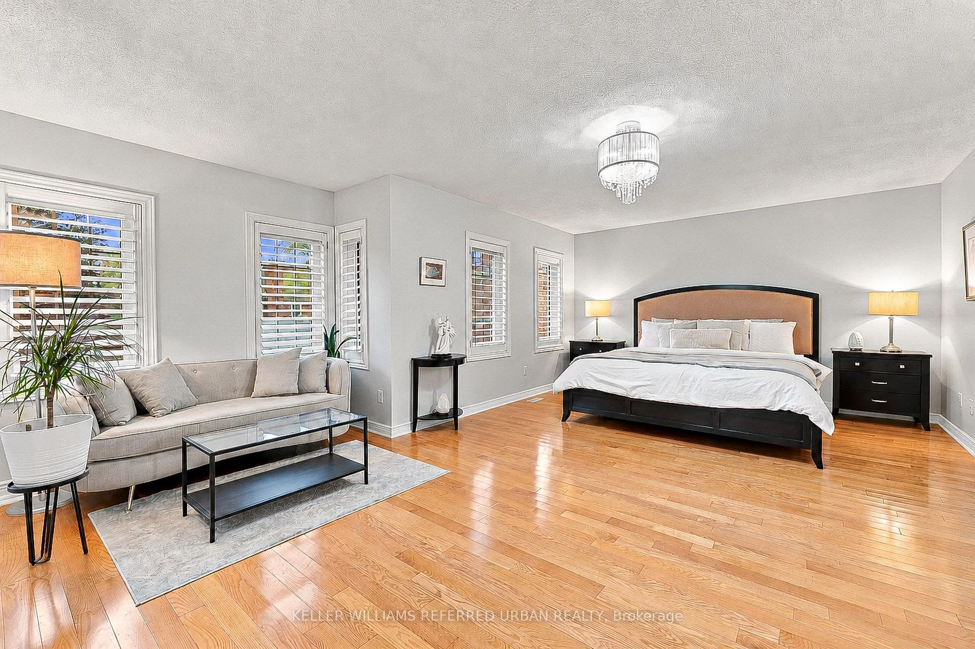 Photo 48 of 63 Oatlands Crescent, Richmond Hill, Mill Pond — HOMEH