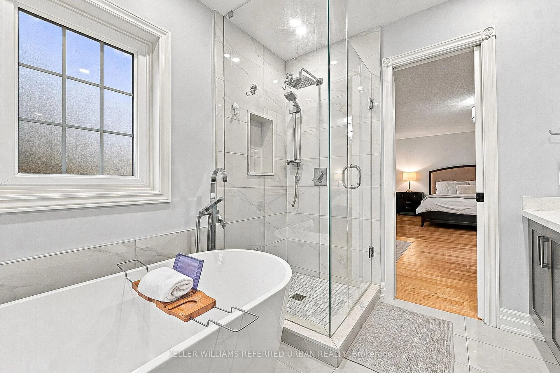 Photo 61 of 63 Oatlands Crescent, Richmond Hill, Mill Pond — HOMEH