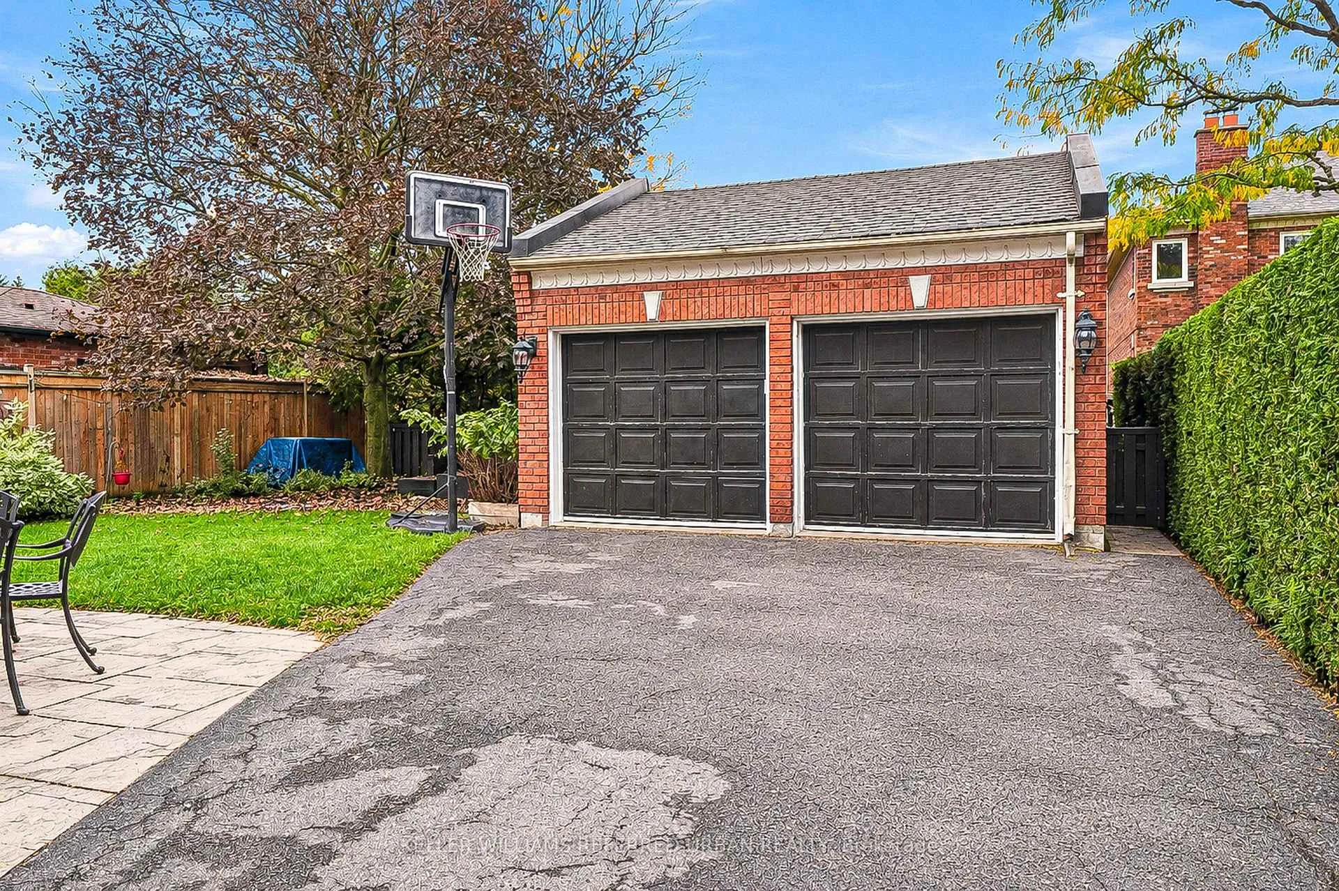 Photo 89 of 63 Oatlands Crescent, Richmond Hill, Mill Pond — HOMEH