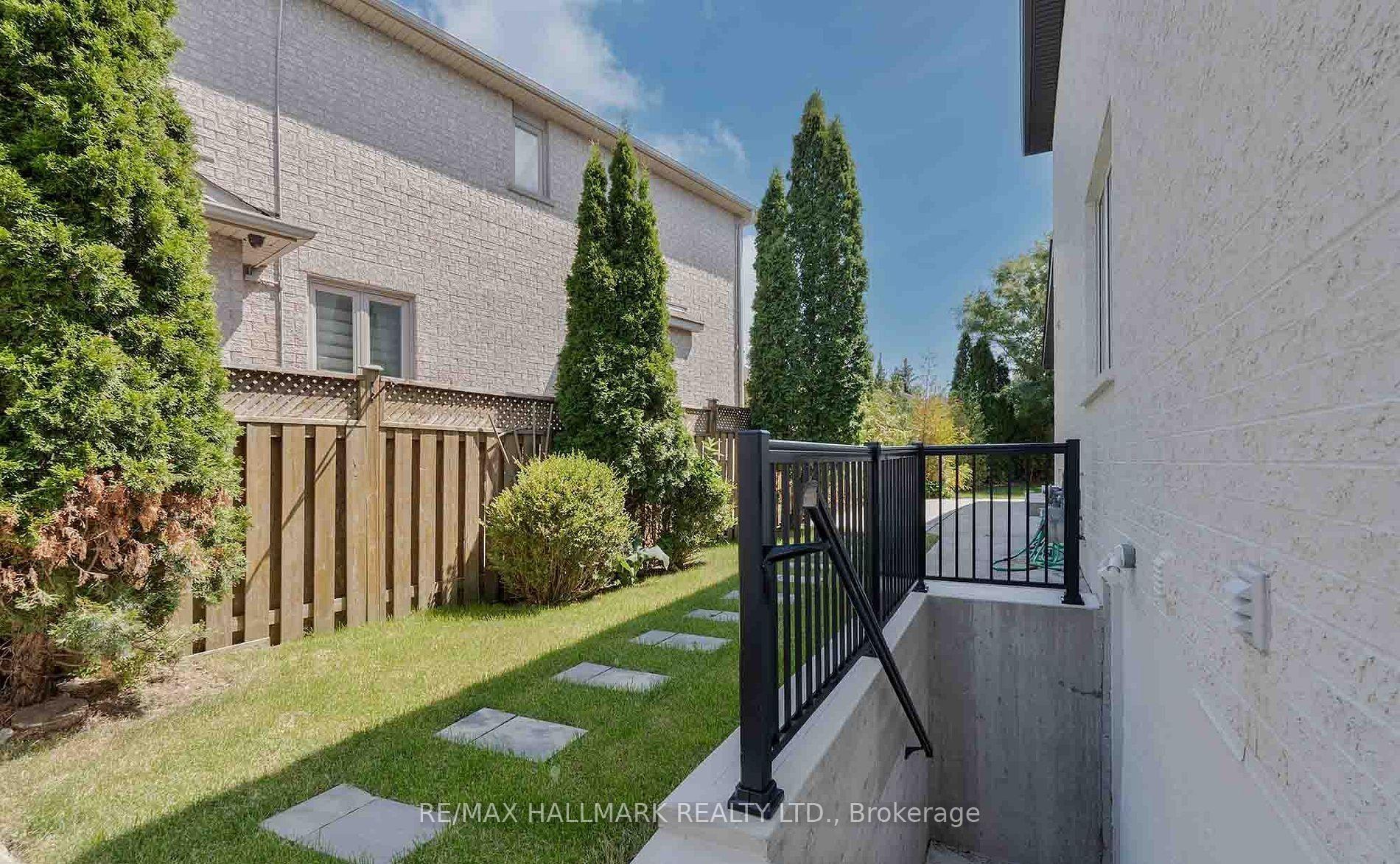 Photo 2 of Unit Basement, 83 Gladstone Ave, Vaughan, Maple — HOMEH