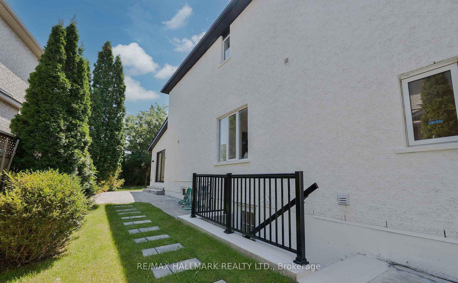 Photo 4 of Unit Basement, 83 Gladstone Ave, Vaughan, Maple — HOMEH