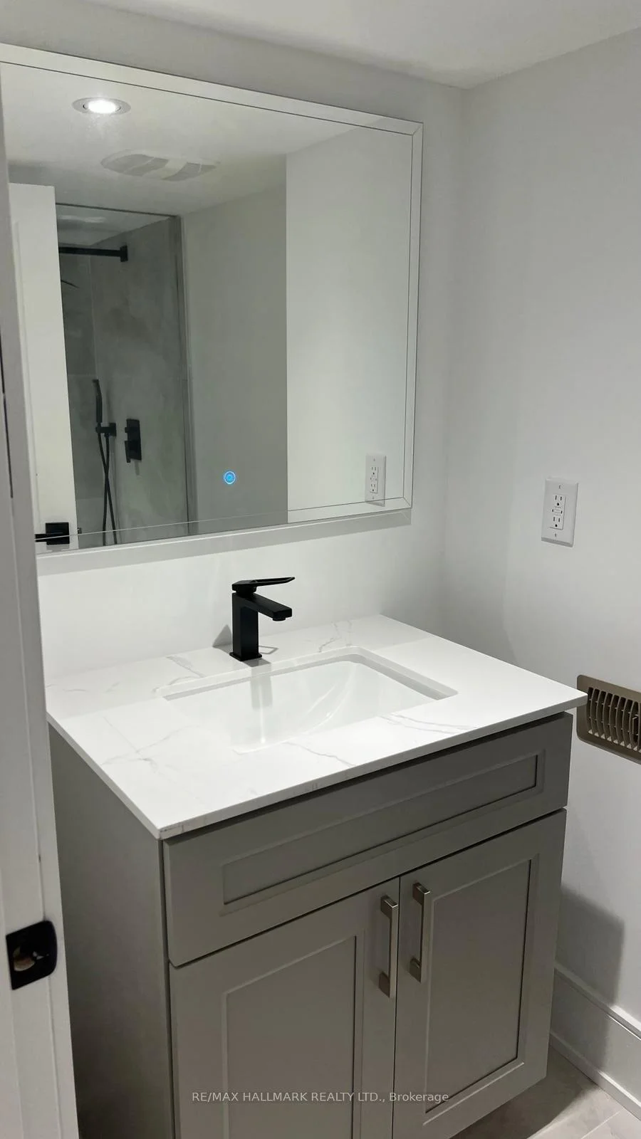 Photo 18 of Unit Basement, 83 Gladstone Ave, Vaughan, Maple — HOMEH