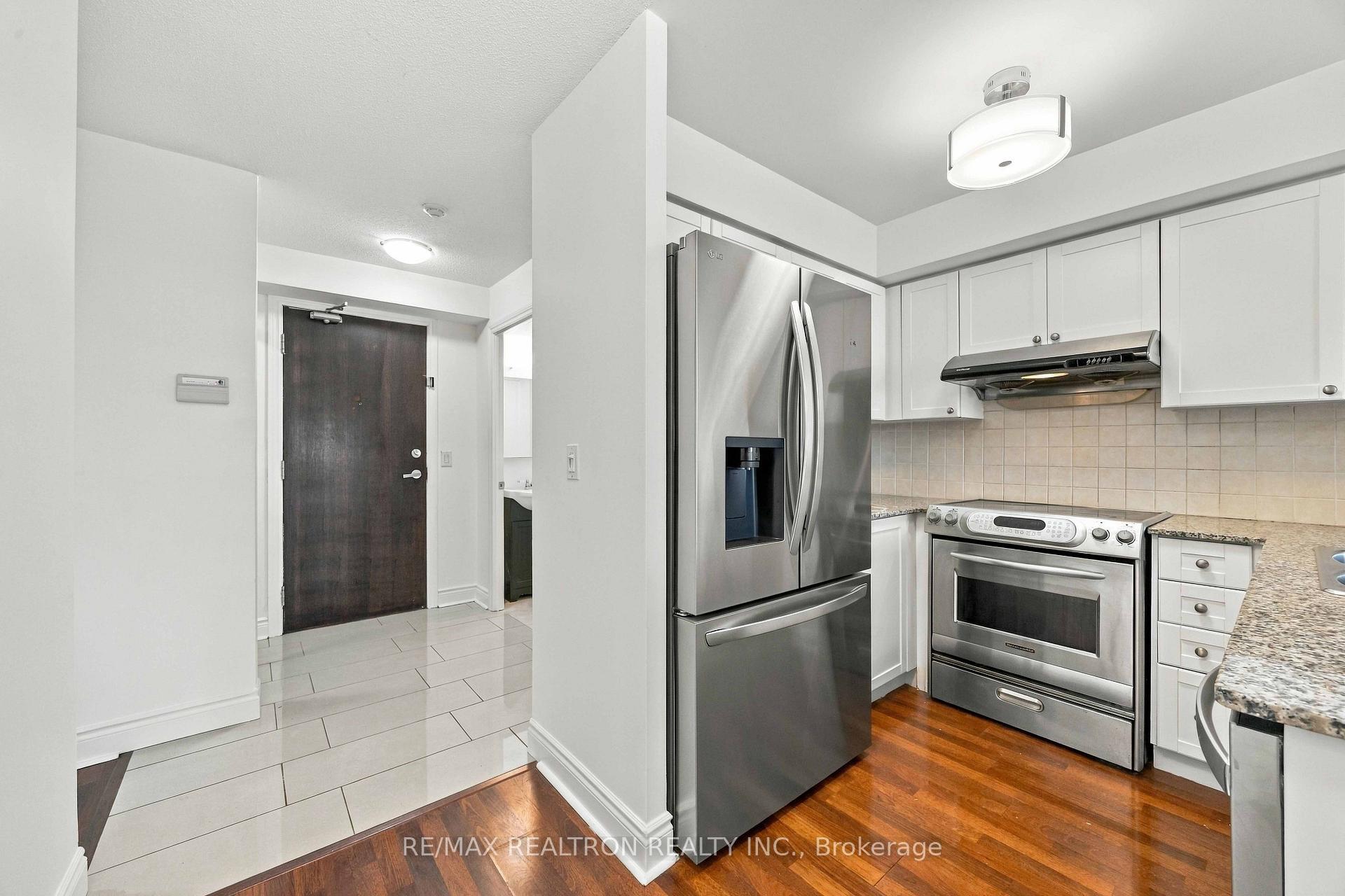 Photo 3 of Unit 1204, 7 North Park Road, Vaughan, Beverley Glen — HOMEH