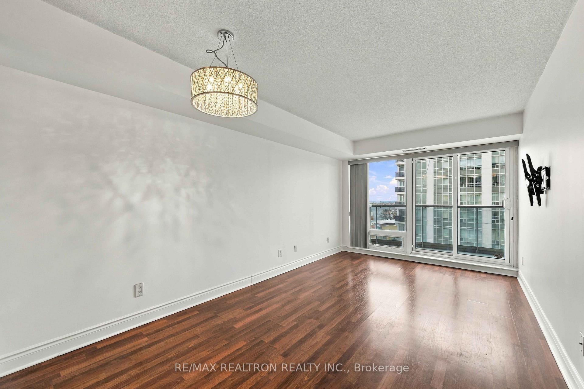 Photo 5 of Unit 1204, 7 North Park Road, Vaughan, Beverley Glen — HOMEH
