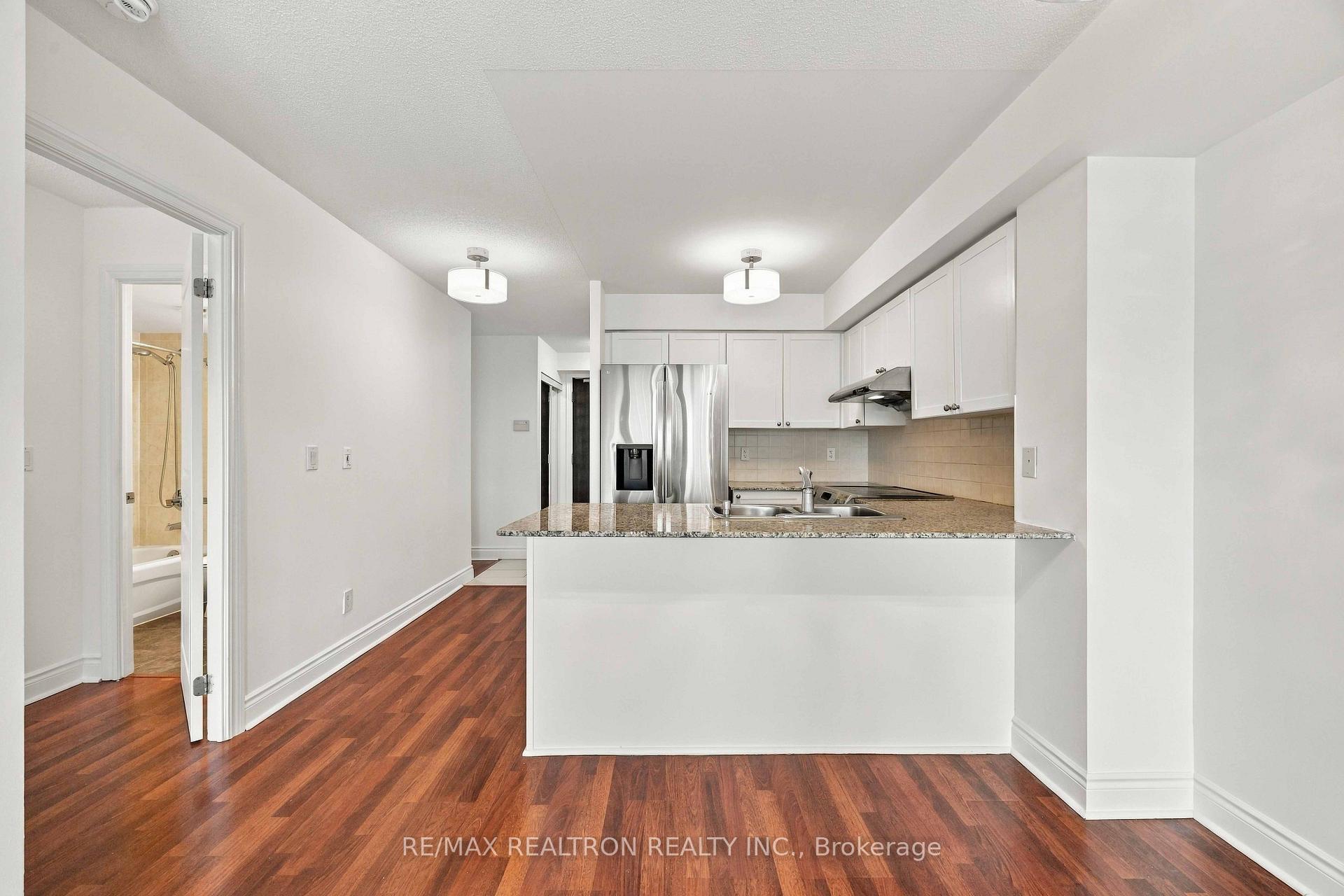 Photo 8 of Unit 1204, 7 North Park Road, Vaughan, Beverley Glen — HOMEH