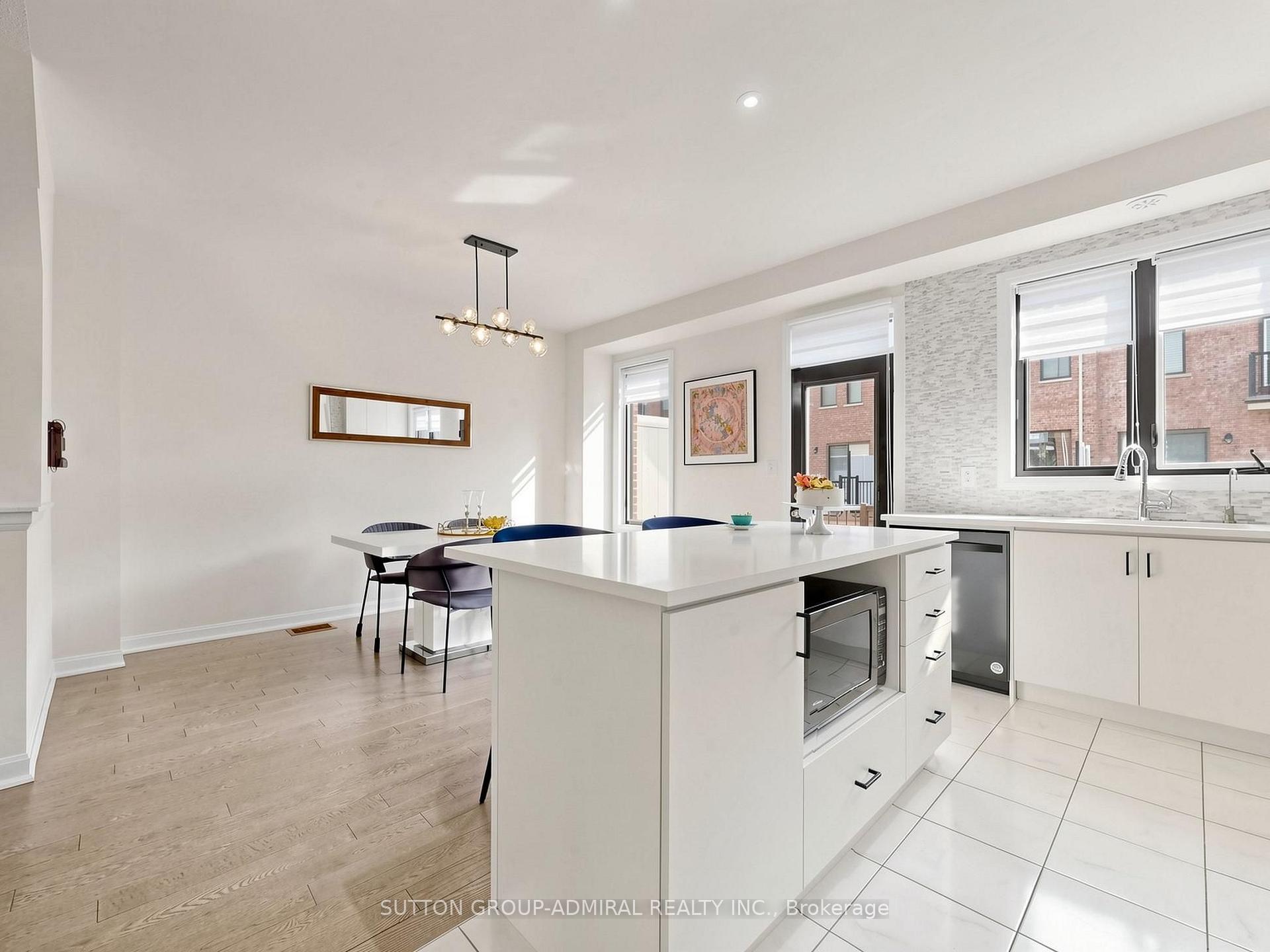 Photo 10 of 85 Casely Avenue, Richmond Hill, Rural Richmond Hill — HOMEH