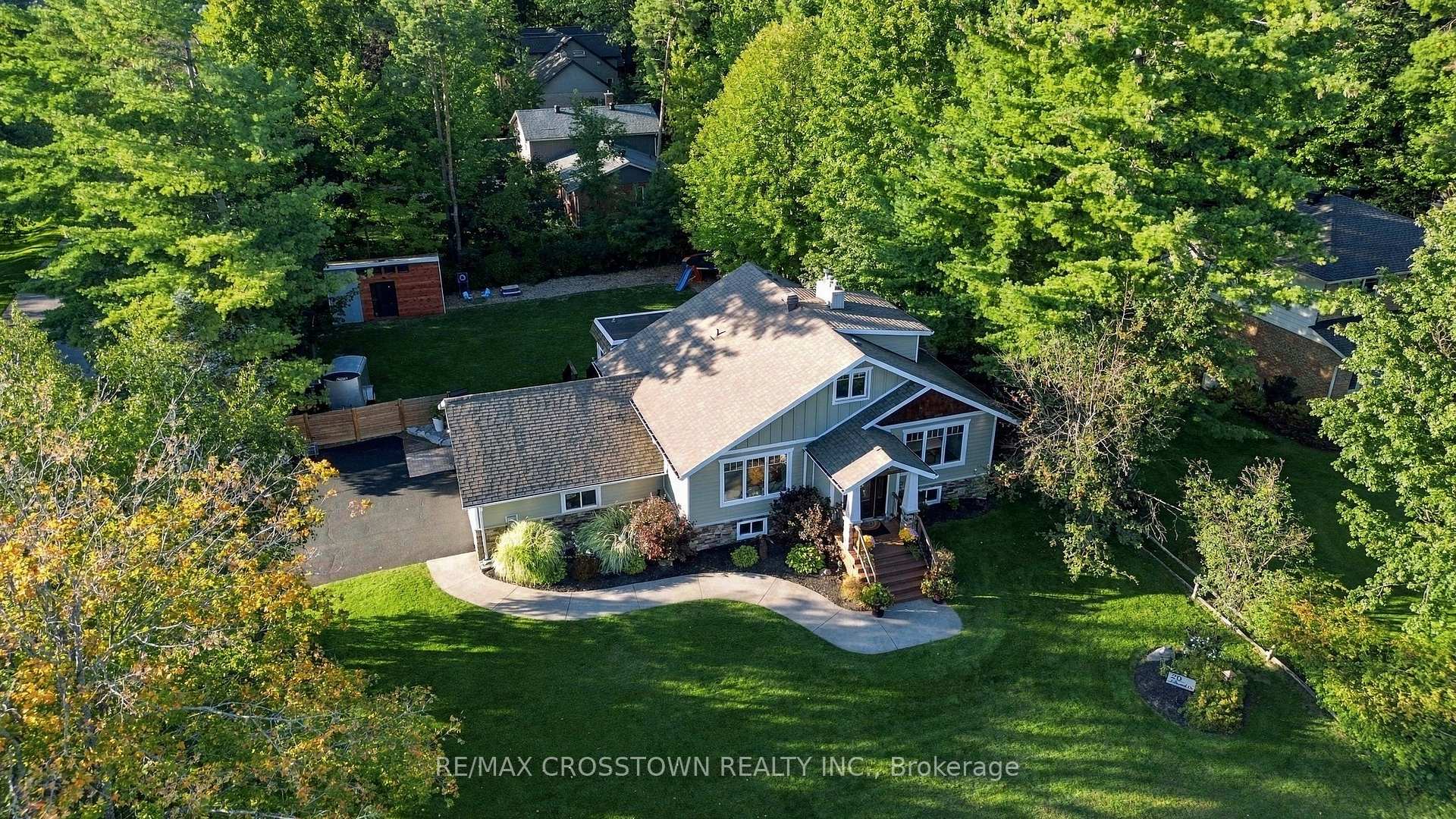 Photo 3 of 20 Idlewood Drive, Springwater, Midhurst — HOMEH