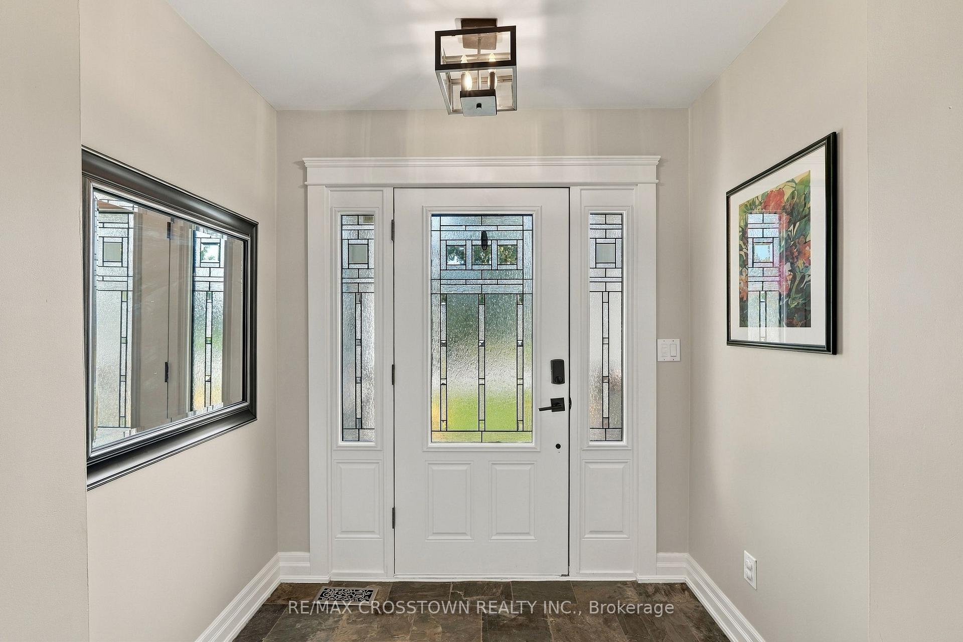 Photo 4 of 20 Idlewood Drive, Springwater, Midhurst — HOMEH