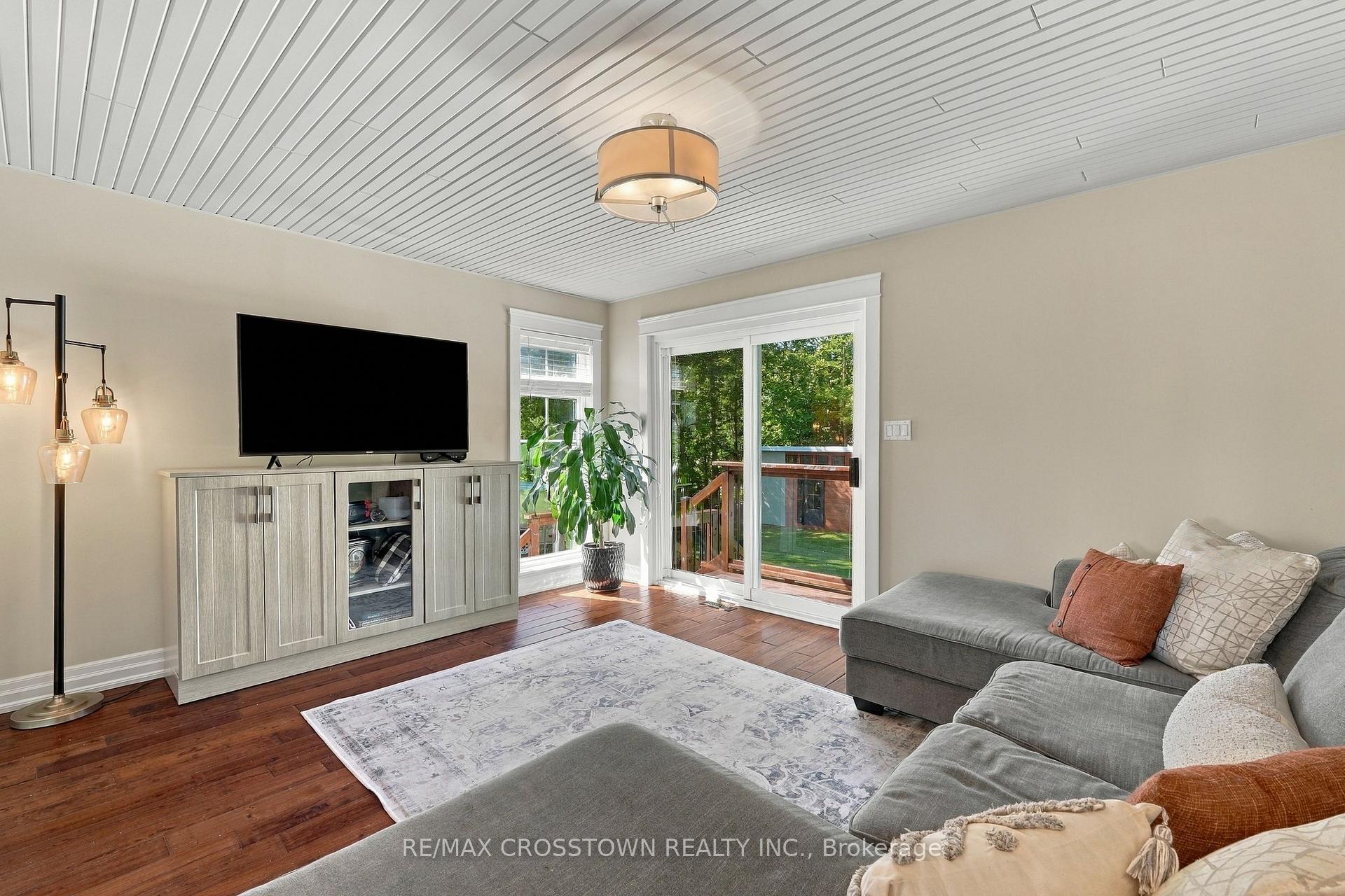 Photo 11 of 20 Idlewood Drive, Springwater, Midhurst — HOMEH
