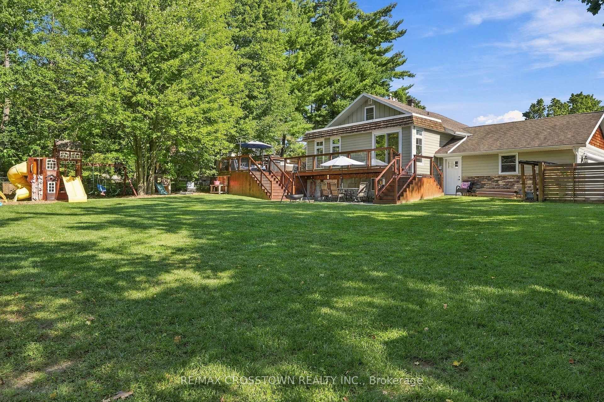 Photo 49 of 20 Idlewood Drive, Springwater, Midhurst — HOMEH