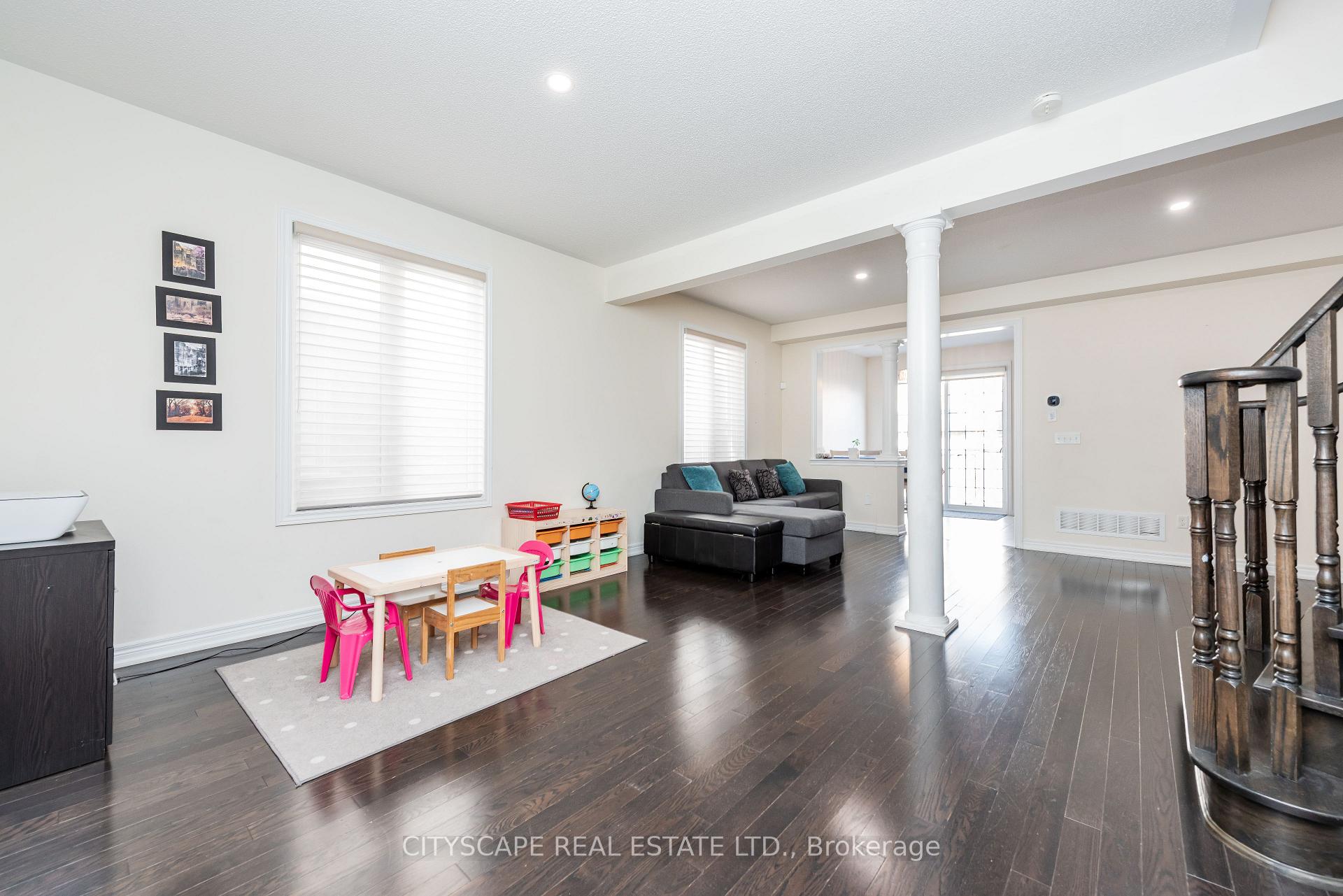 Photo 9 of 37 Aspermont Crescent, Brampton, Brampton East — HOMEH