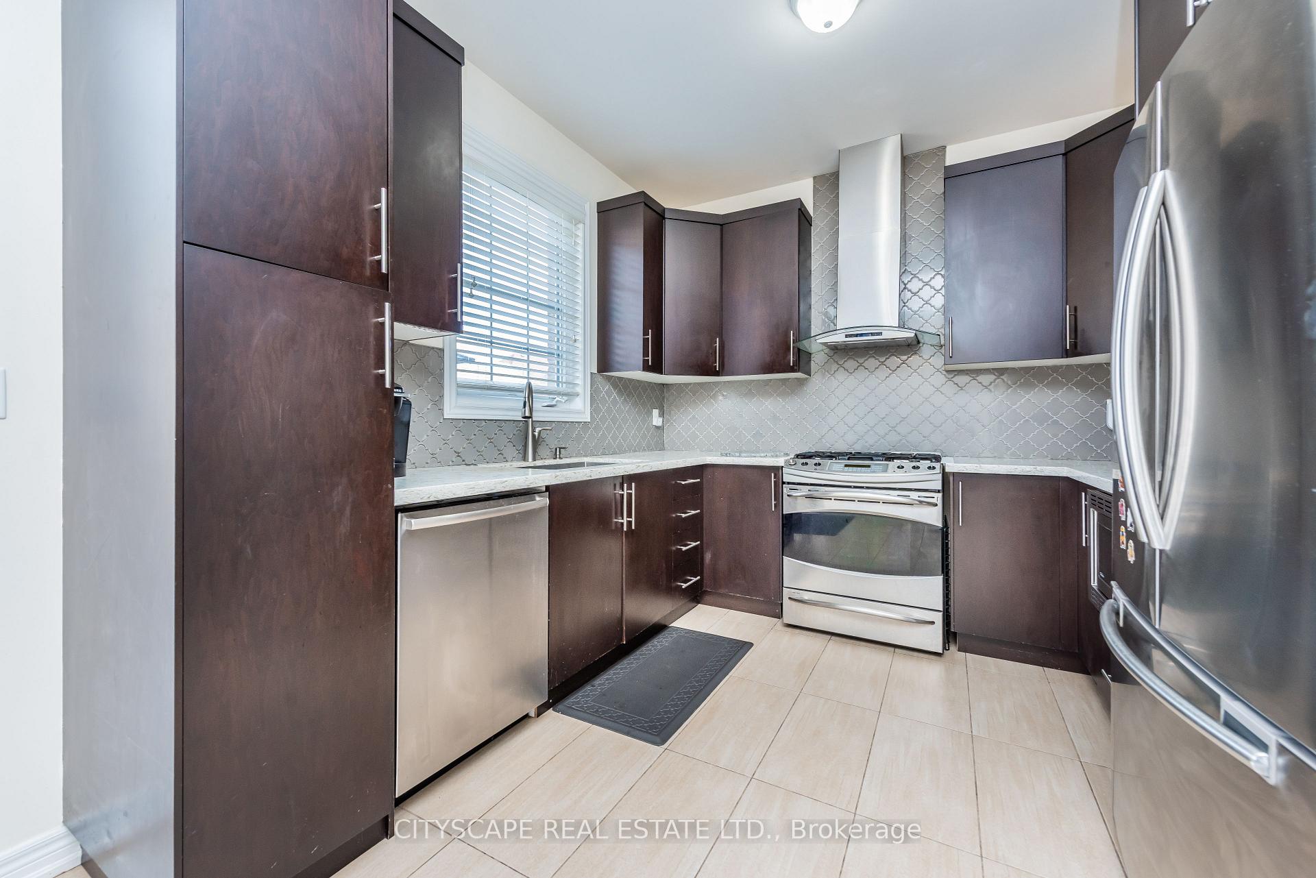 Photo 16 of 37 Aspermont Crescent, Brampton, Brampton East — HOMEH