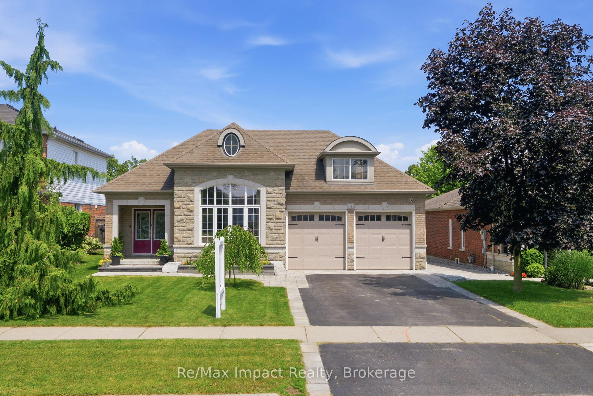 Photo 1 of 17 Bradshaw Street, Clarington, Bowmanville — HOMEH