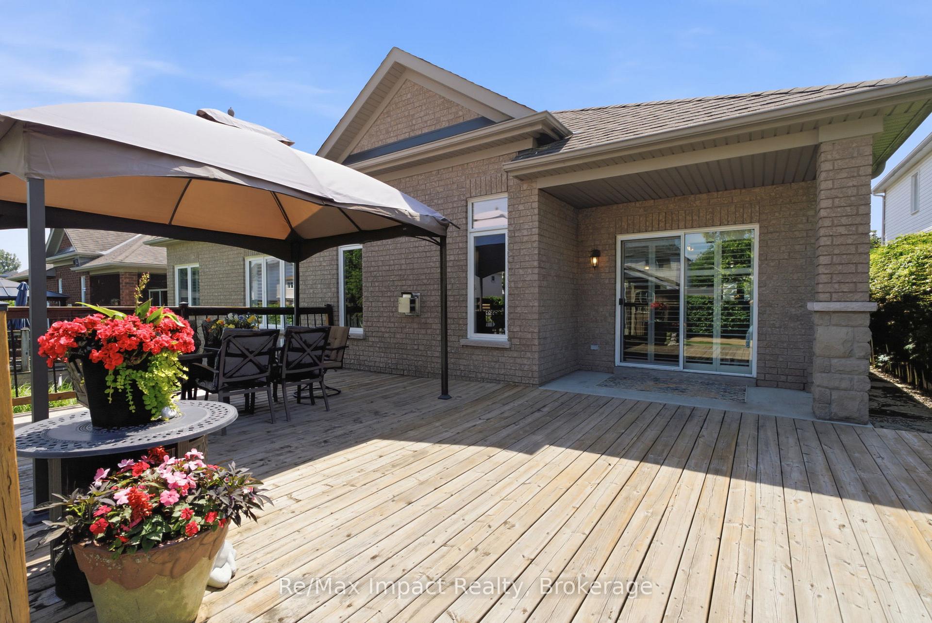 Photo 45 of 17 Bradshaw Street, Clarington, Bowmanville — HOMEH
