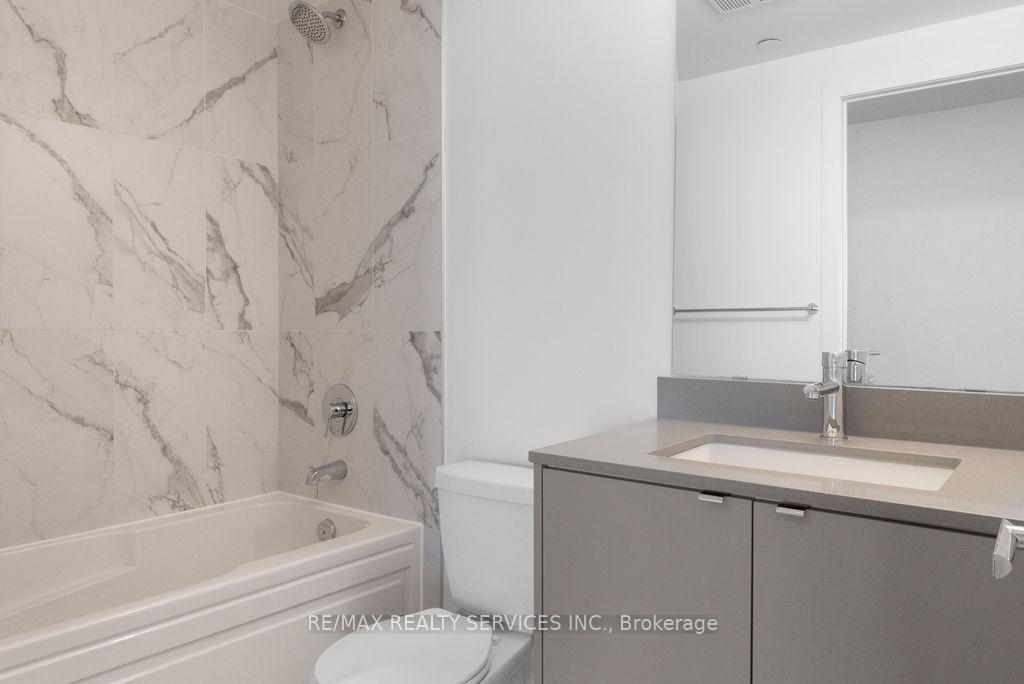 Photo 20 of Unit B906, 3200 Dakota Common, Burlington, Alton — HOMEH