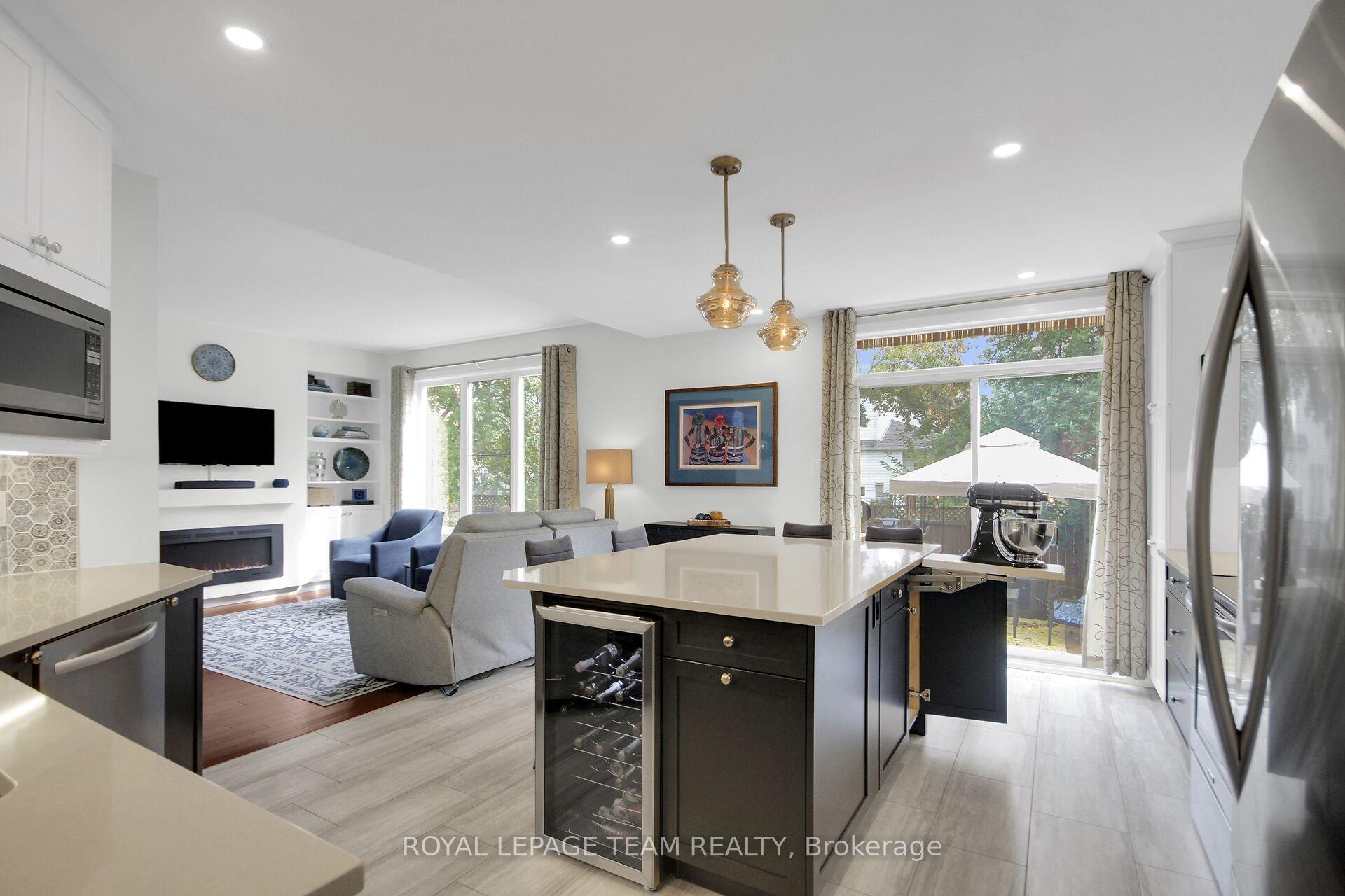 Photo 10 of 9 Mersey Drive, Ottawa, Kanata - Morgan's Grant/South March — HOMEH