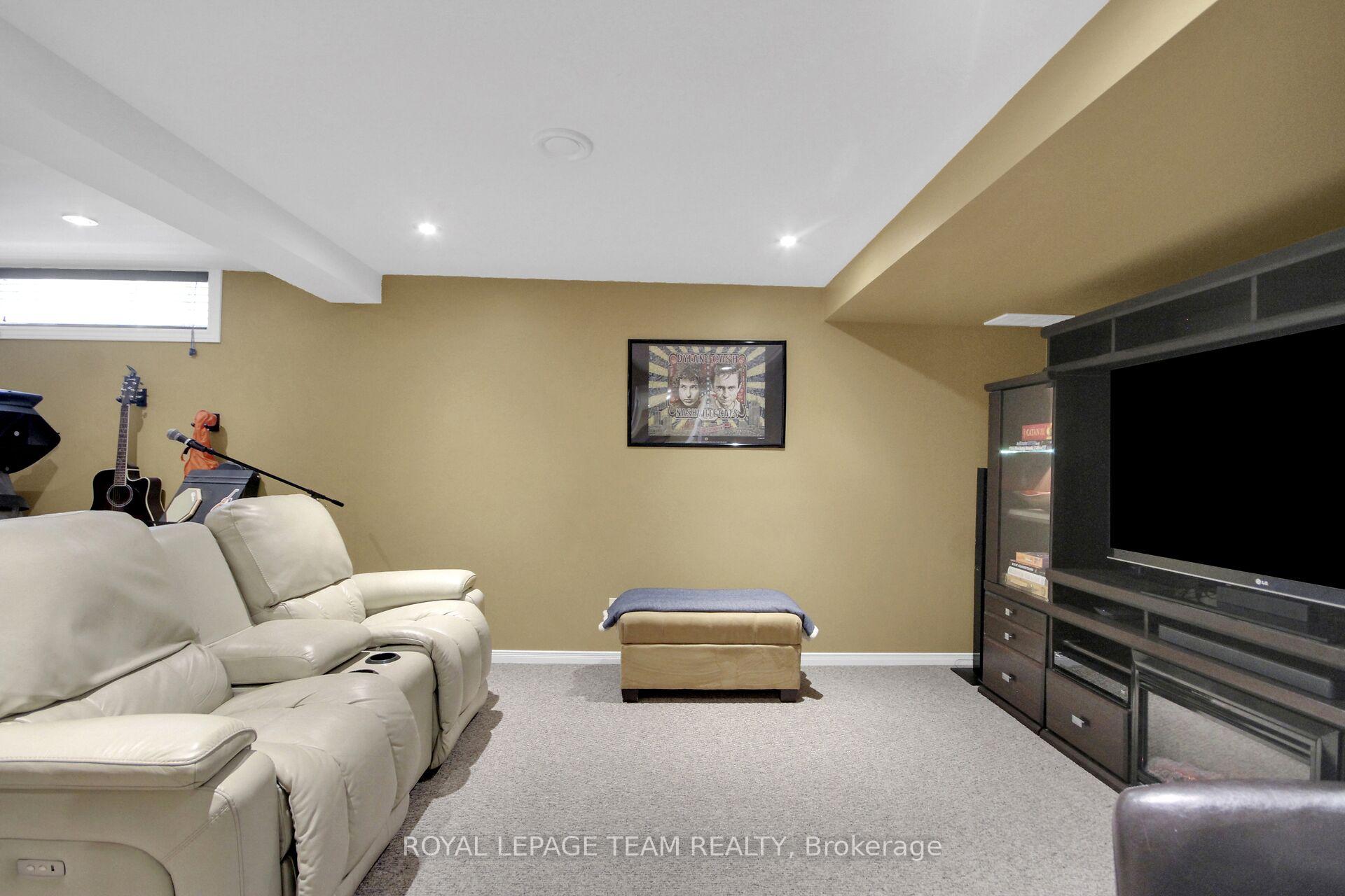 Photo 30 of 9 Mersey Drive, Ottawa, Kanata - Morgan's Grant/South March — HOMEH