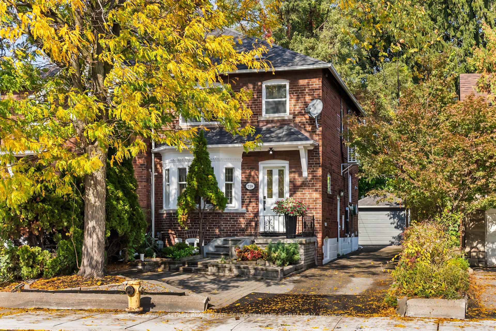 Photo of 770 Eglinton Avenue E