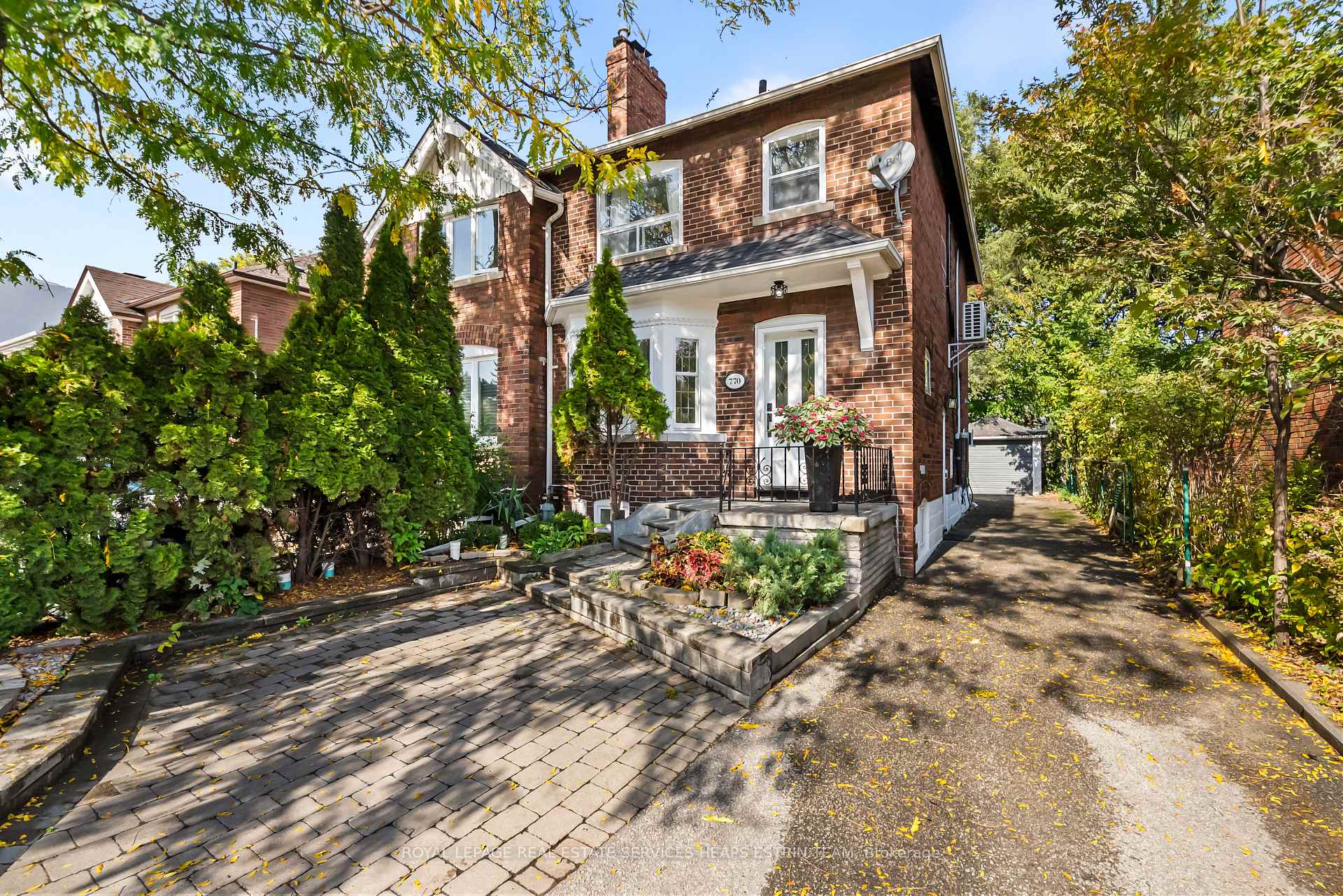 Photo 2 of 770 Eglinton Avenue E, Toronto, Leaside — HOMEH