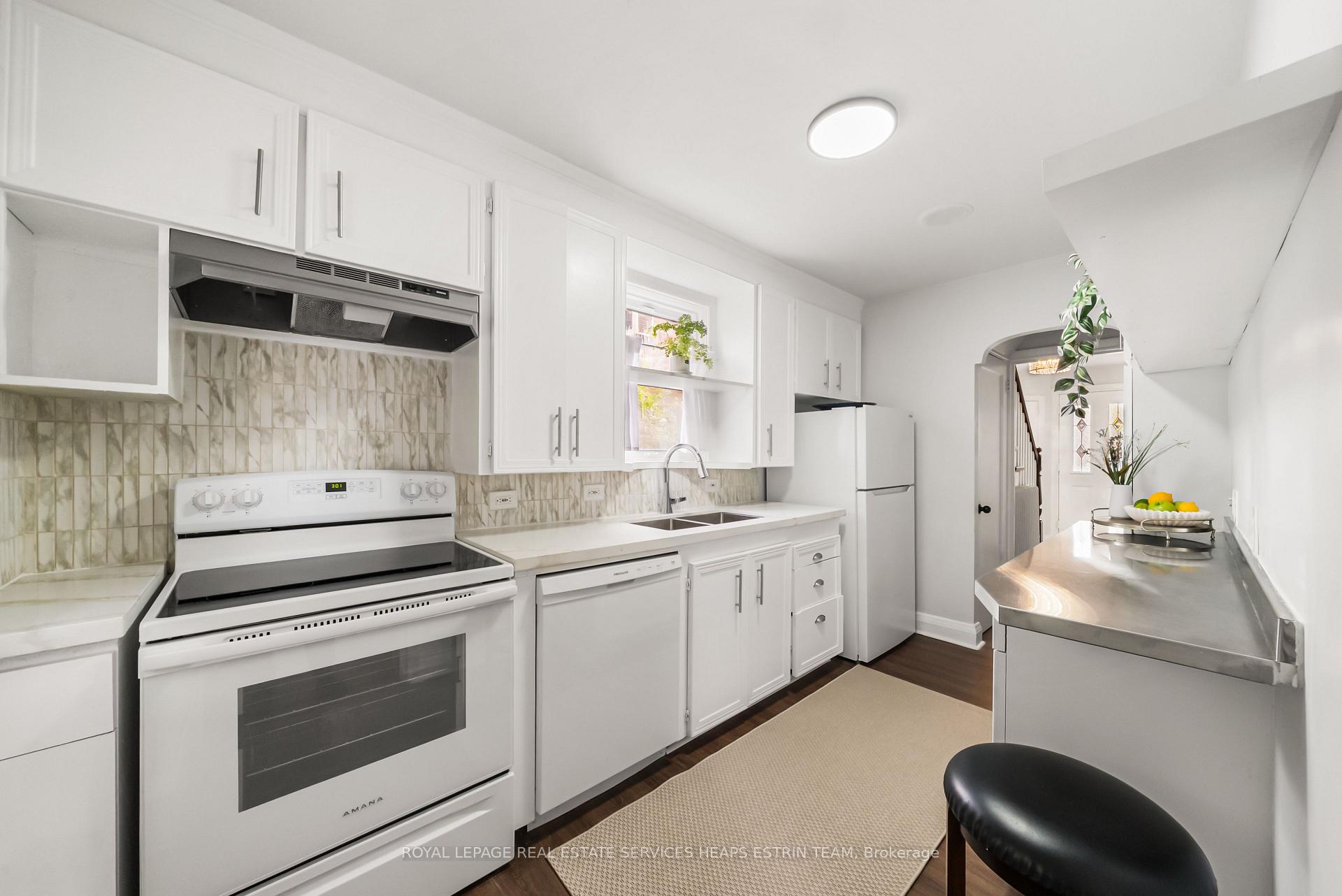 Photo 12 of 770 Eglinton Avenue E, Toronto, Leaside — HOMEH