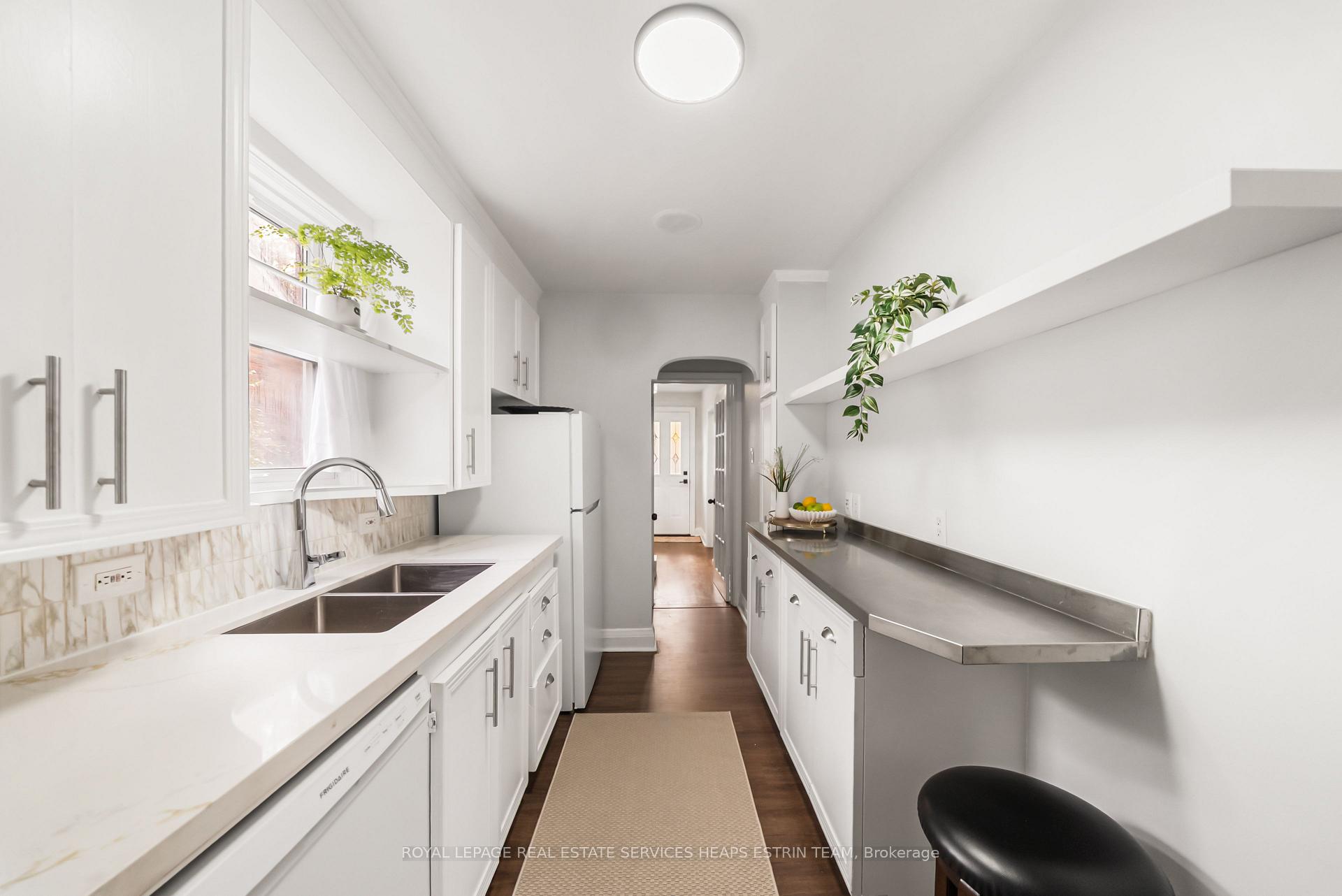 Photo 13 of 770 Eglinton Avenue E, Toronto, Leaside — HOMEH