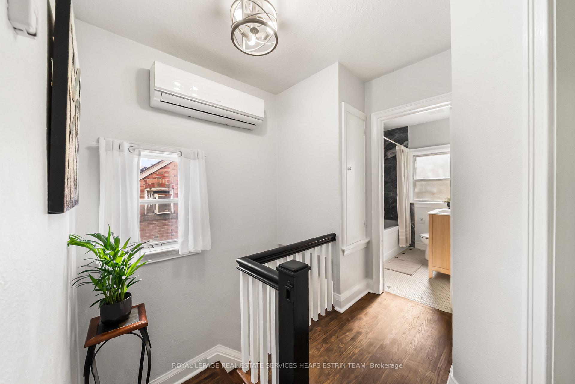 Photo 16 of 770 Eglinton Avenue E, Toronto, Leaside — HOMEH