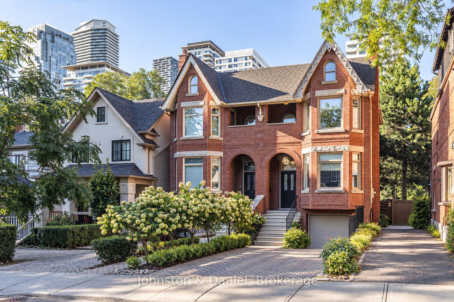 Photo of 152 Hillsdale Avenue E