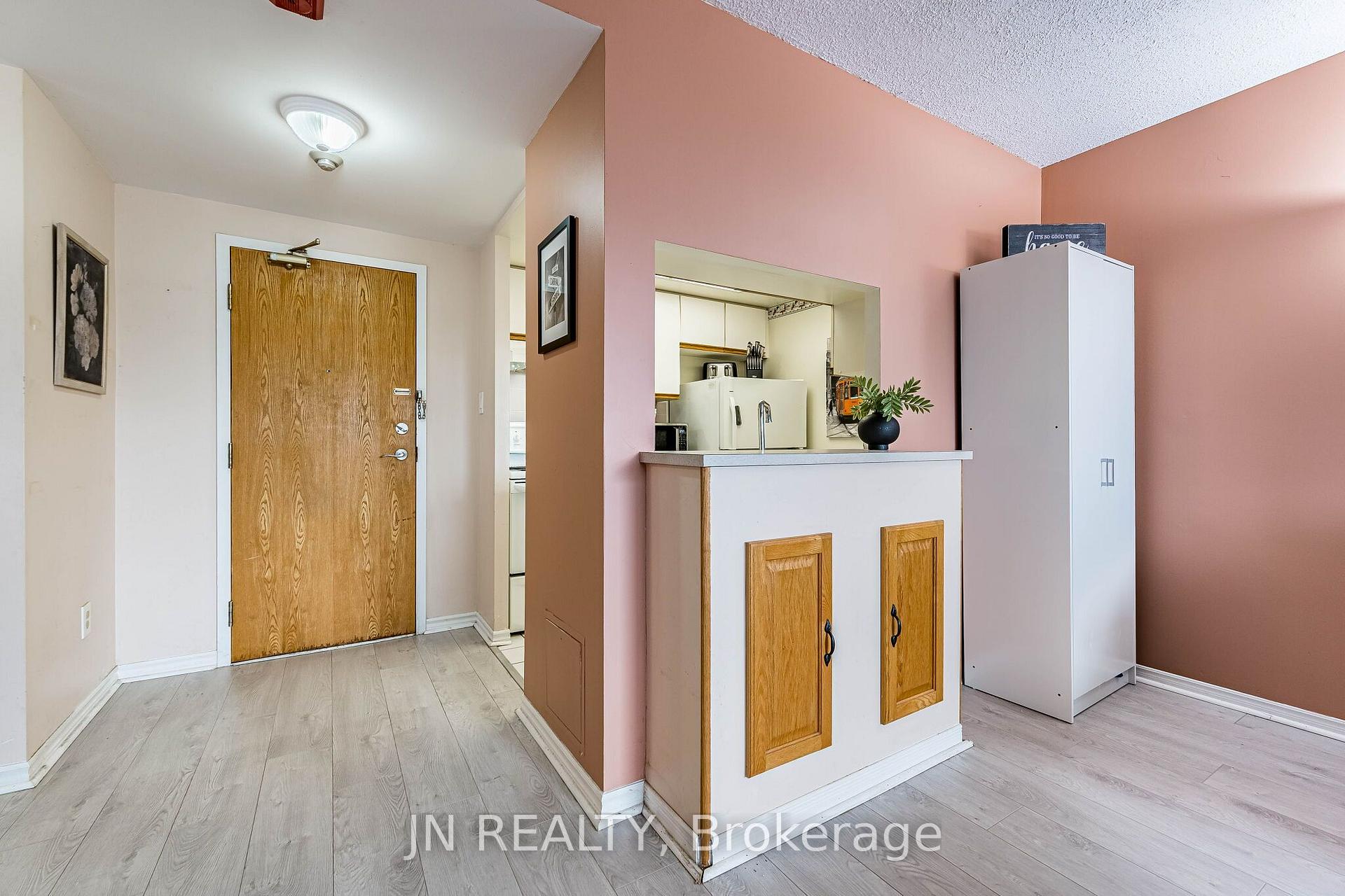 Photo 5 of Unit 428, 8351 Mclaughlin Road, Brampton, Brampton South — HOMEH
