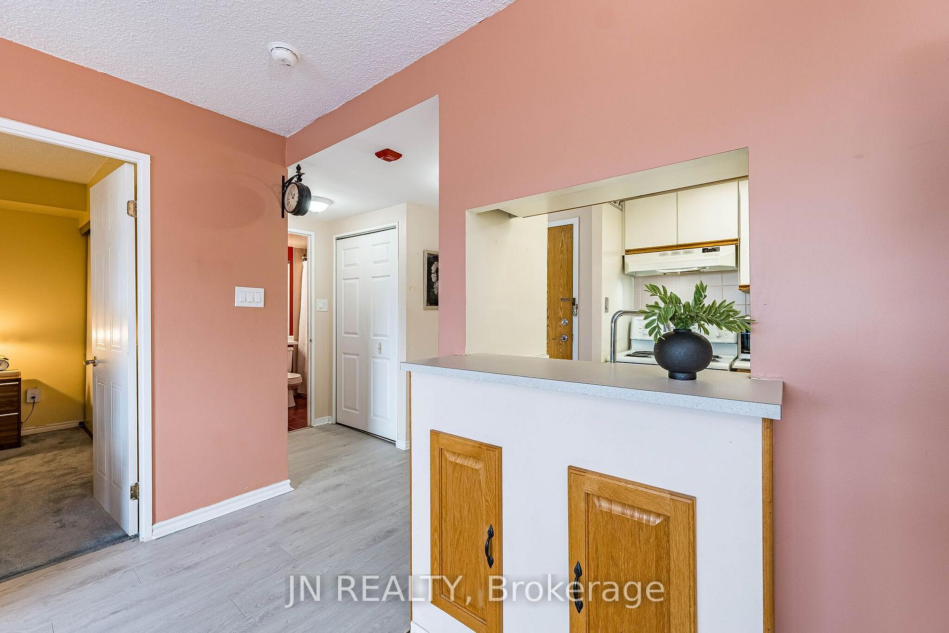 Photo 6 of Unit 428, 8351 Mclaughlin Road, Brampton, Brampton South — HOMEH