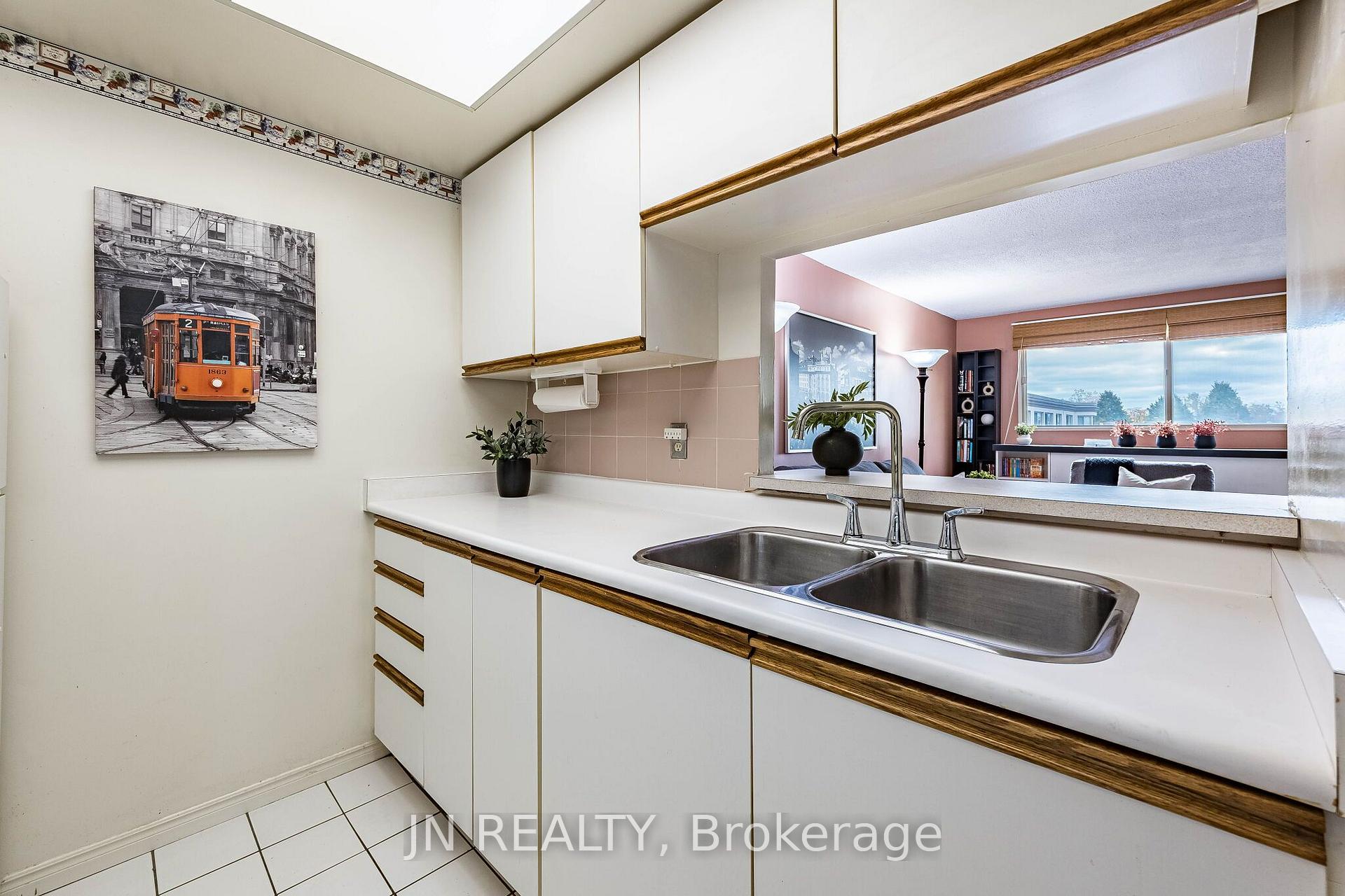 Photo 9 of Unit 428, 8351 Mclaughlin Road, Brampton, Brampton South — HOMEH