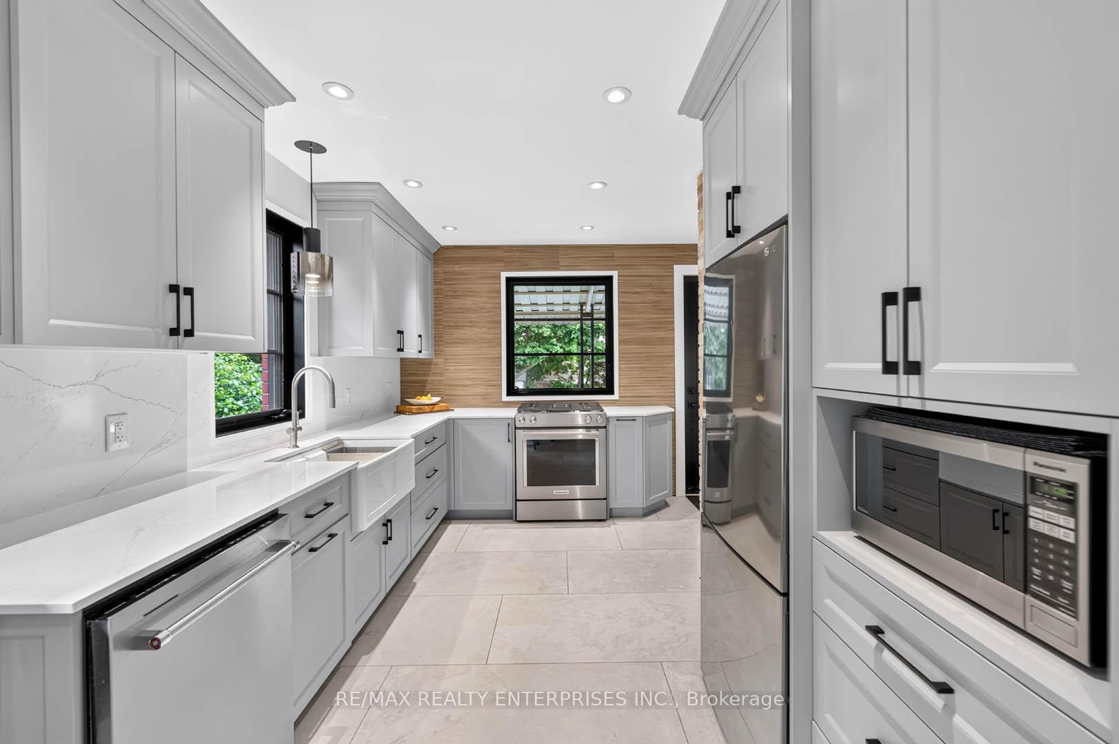 Photo 8 of 233 Rosemount Avenue, North York, Weston — HOMEH