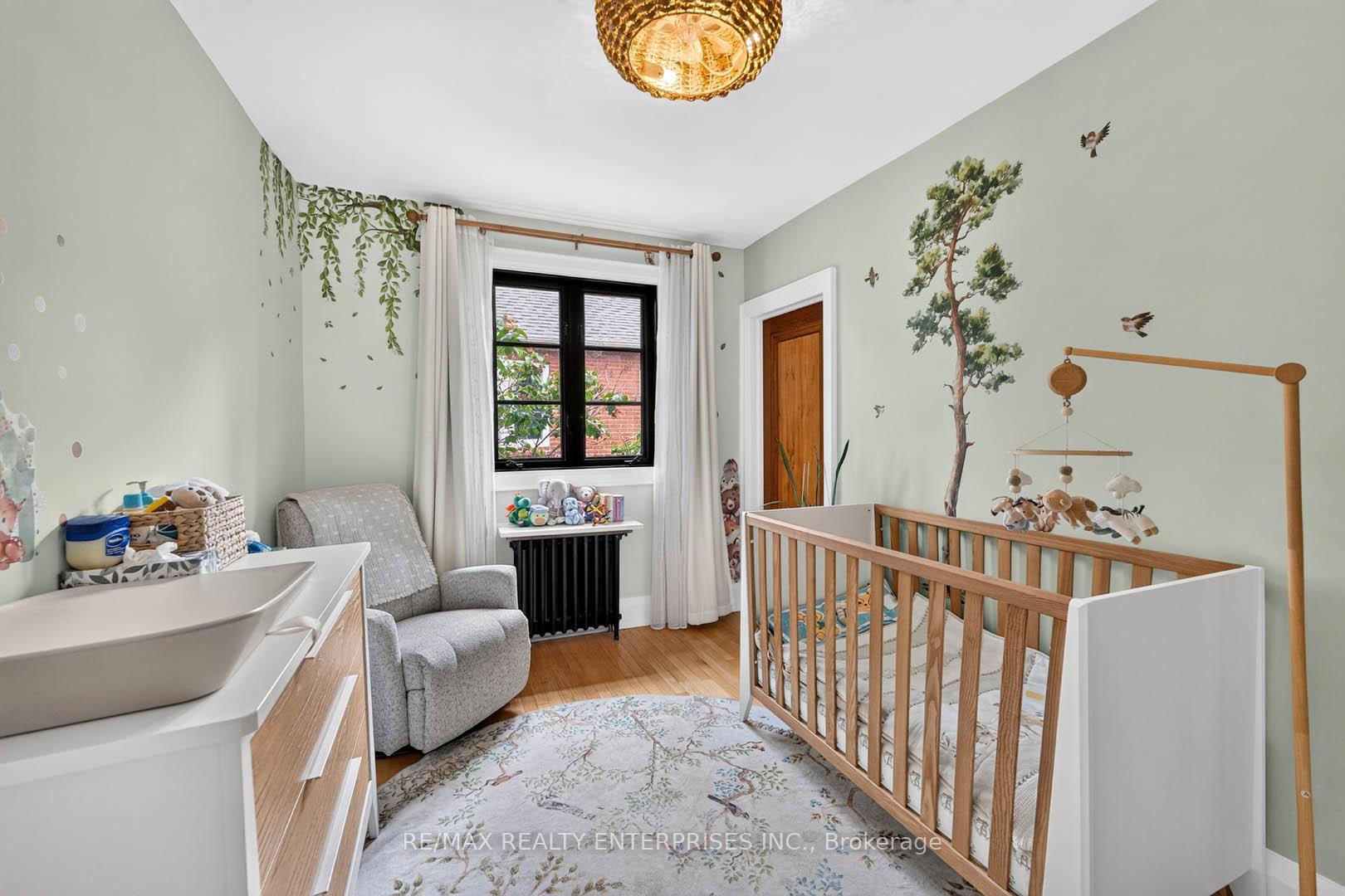 Photo 16 of 233 Rosemount Avenue, North York, Weston — HOMEH
