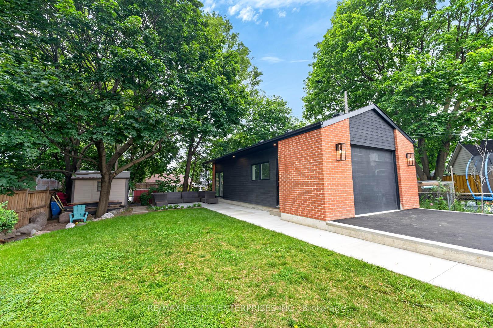 Photo 33 of 233 Rosemount Avenue, North York, Weston — HOMEH