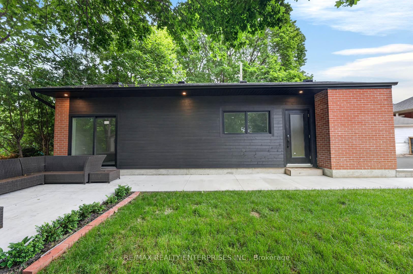 Photo 35 of 233 Rosemount Avenue, North York, Weston — HOMEH
