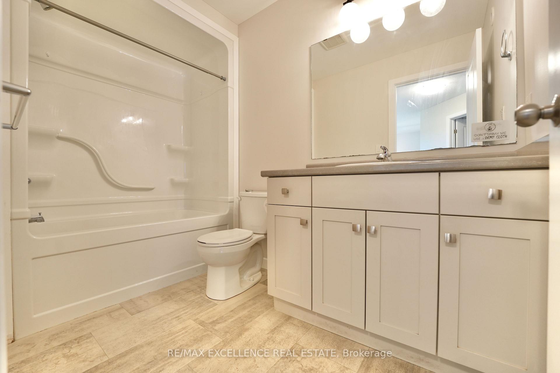 Photo 16 of 18 Weir Crescent, St. Thomas — HOMEH