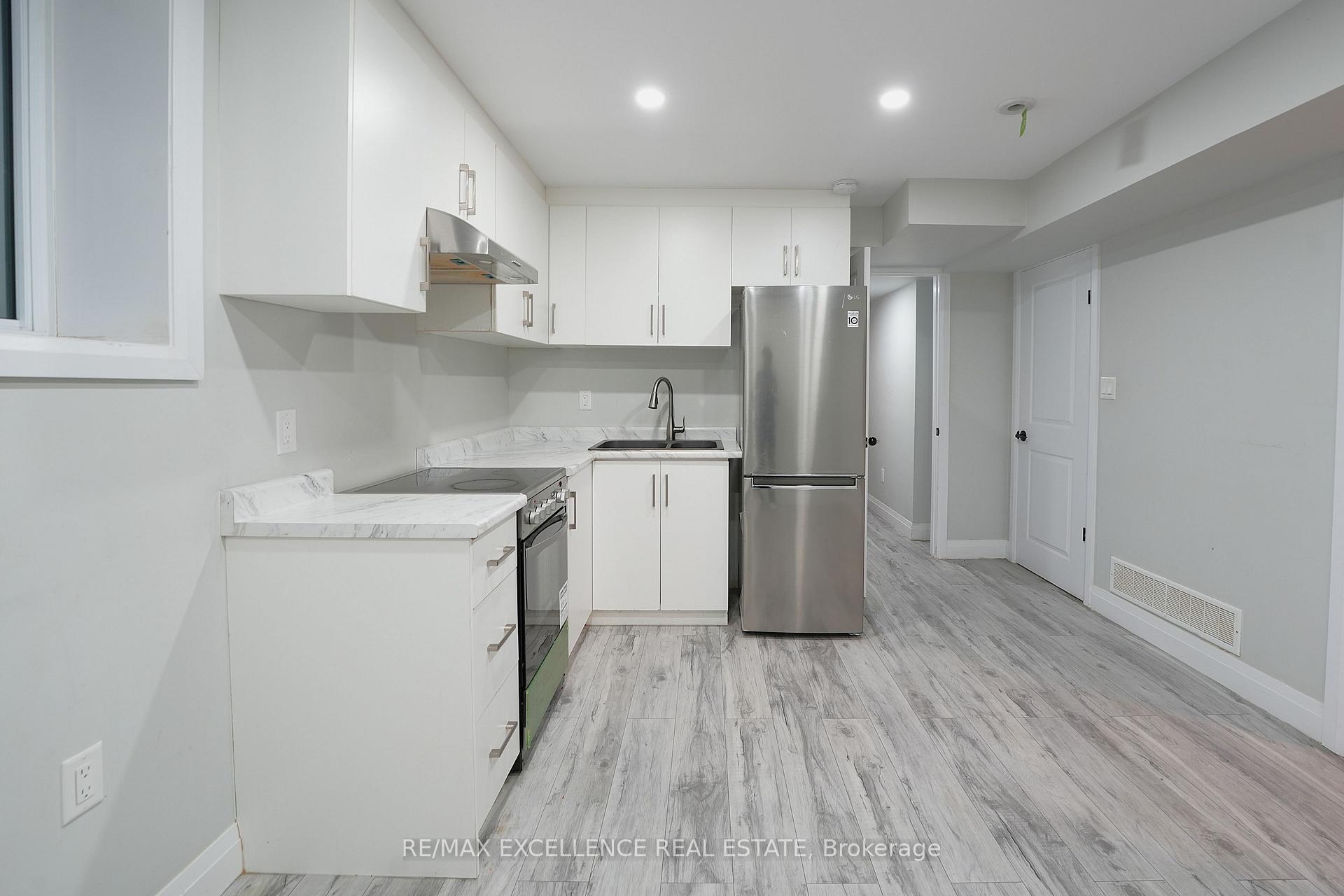 Photo 22 of 18 Weir Crescent, St. Thomas — HOMEH