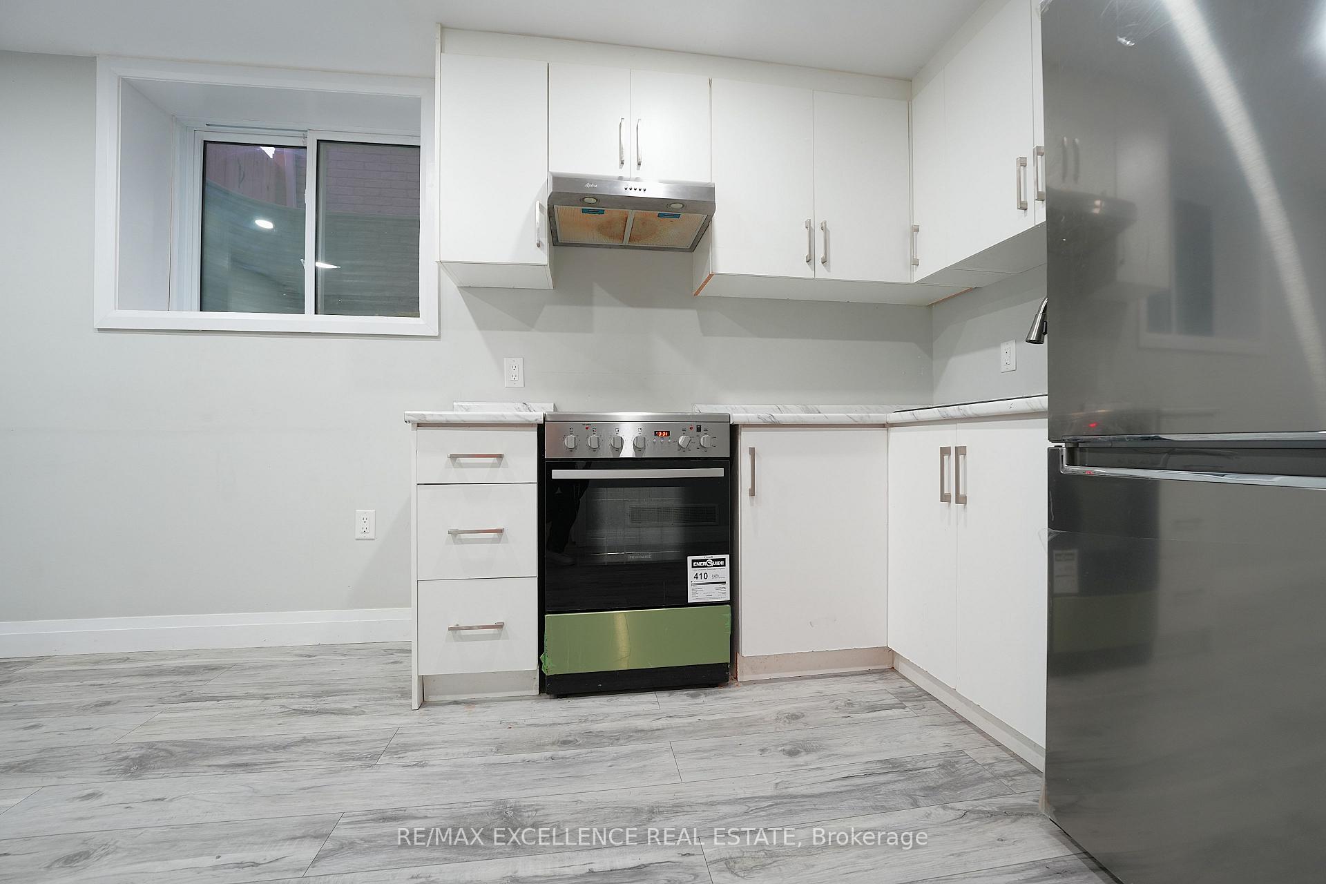 Photo 23 of 18 Weir Crescent, St. Thomas — HOMEH
