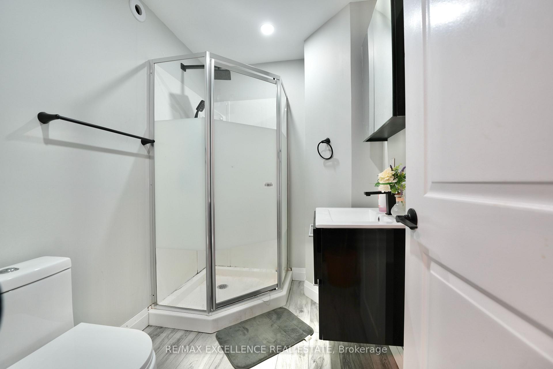 Photo 25 of 18 Weir Crescent, St. Thomas — HOMEH