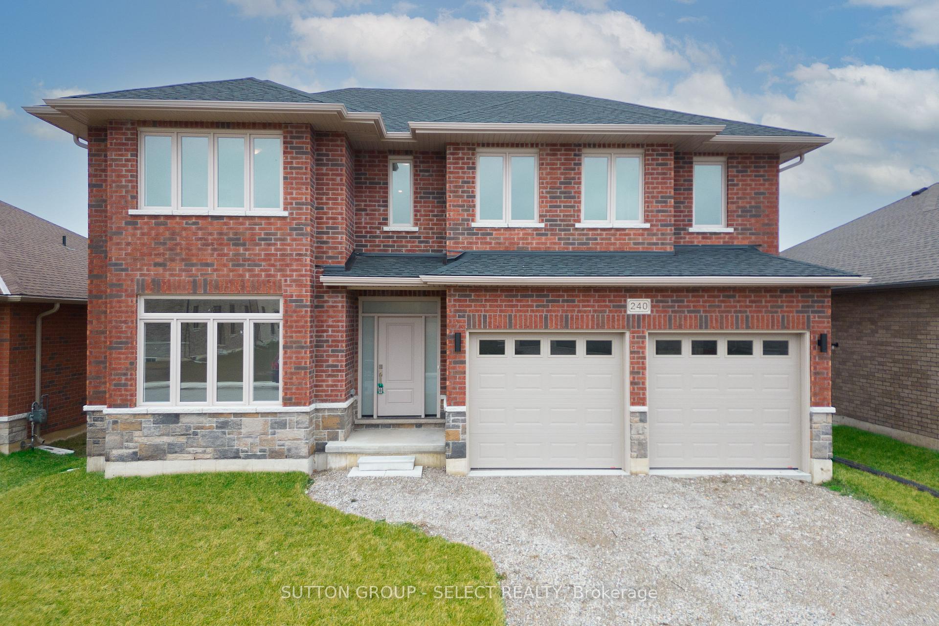Photo of 240 Leitch Street