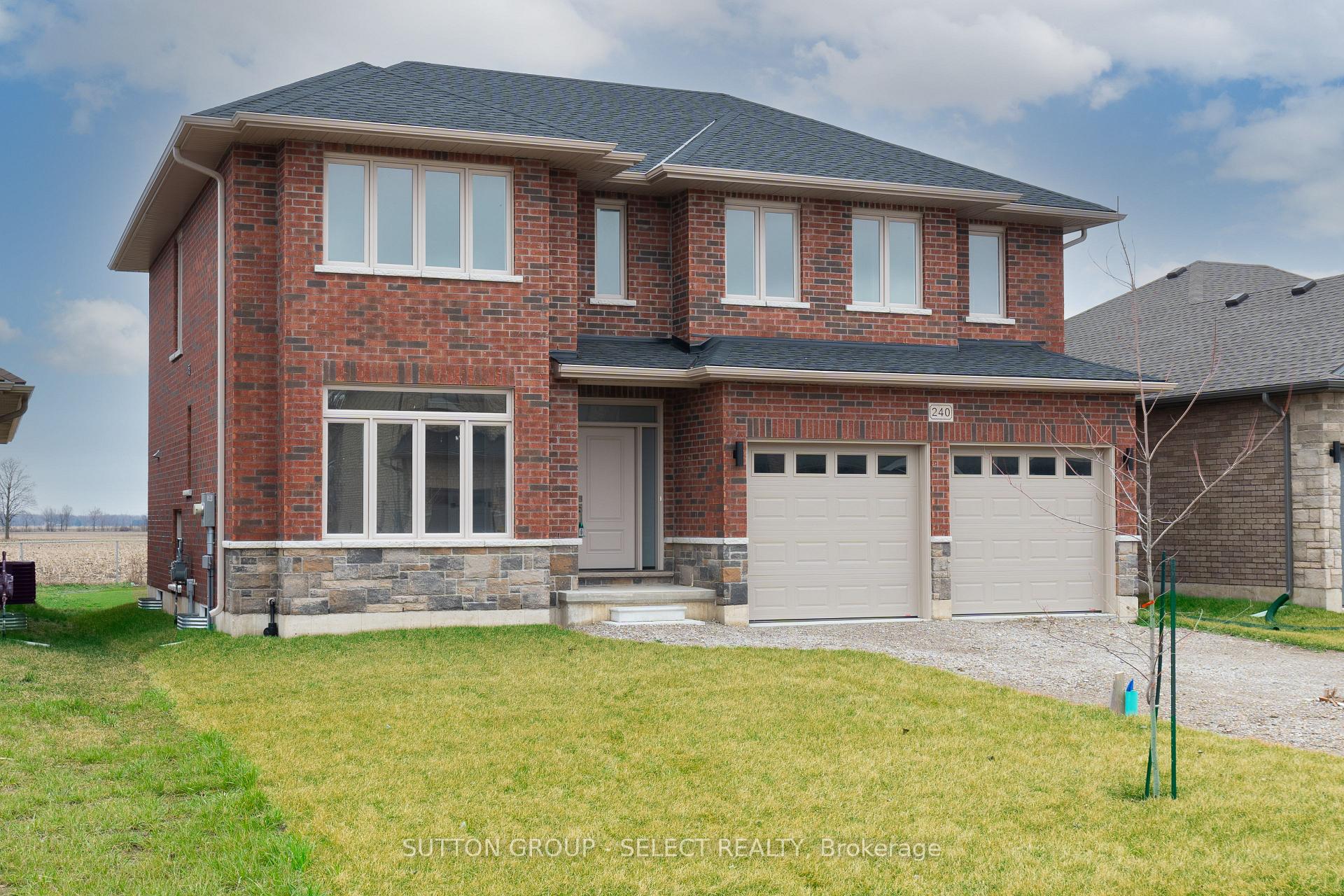 Photo 2 of 240 Leitch Street, Dutton/Dunwich, Dutton — HOMEH