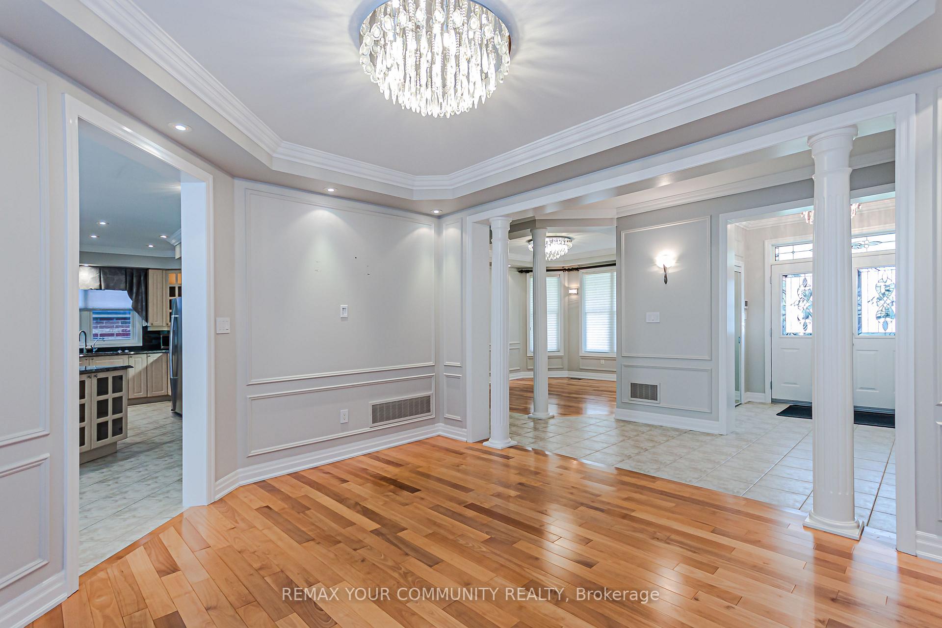 Photo 8 of 5 Chippenham Lane, Markham, Cornell — HOMEH