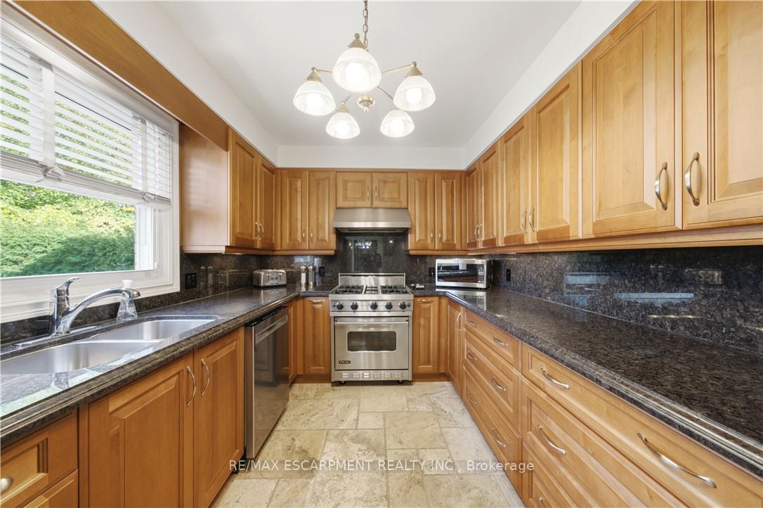 Photo 14 of 24 West 32nd Street, Hamilton, Westcliffe — HOMEH