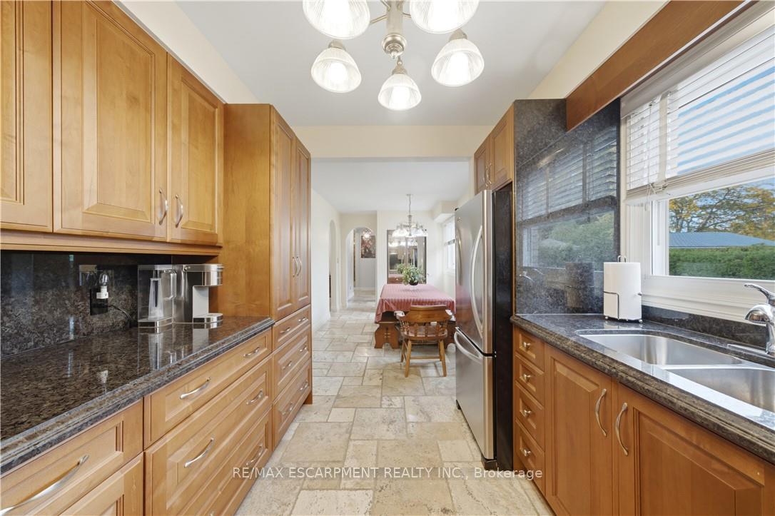 Photo 16 of 24 West 32nd Street, Hamilton, Westcliffe — HOMEH