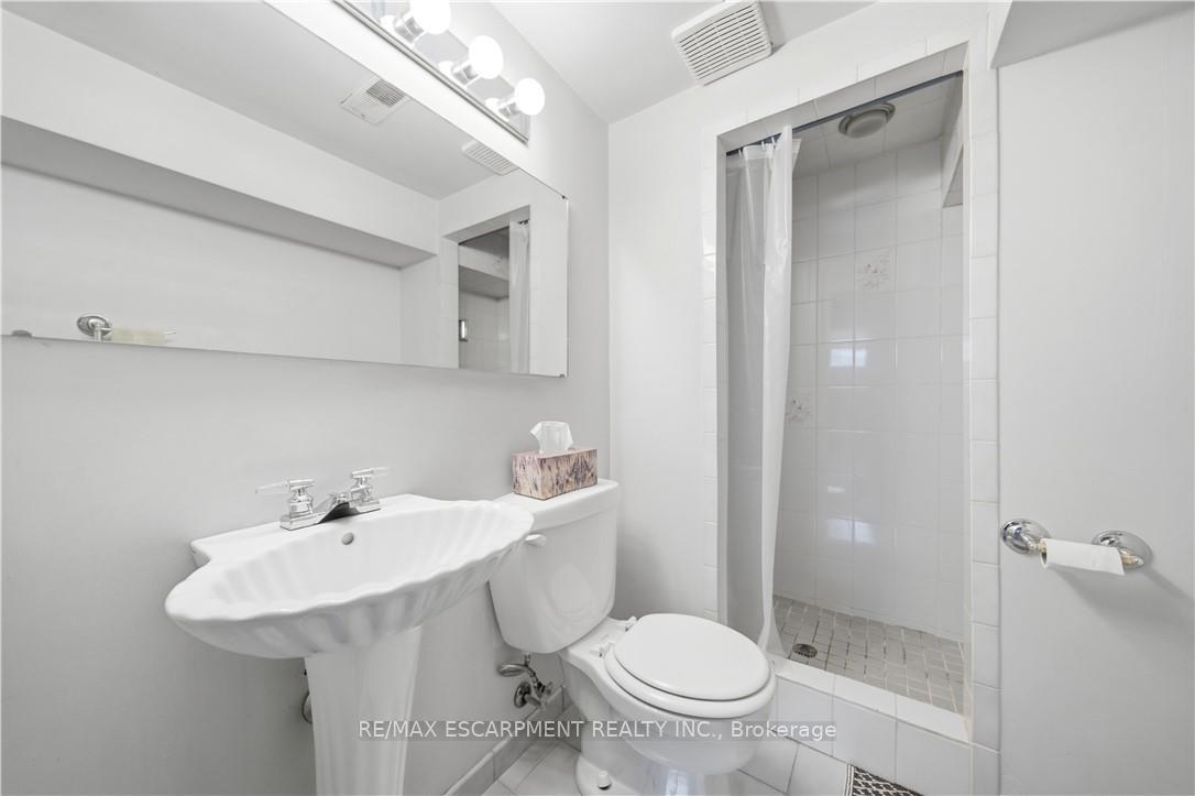 Photo 34 of 24 West 32nd Street, Hamilton, Westcliffe — HOMEH