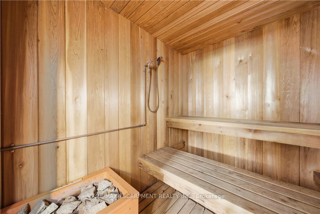 Photo 35 of 24 West 32nd Street, Hamilton, Westcliffe — HOMEH