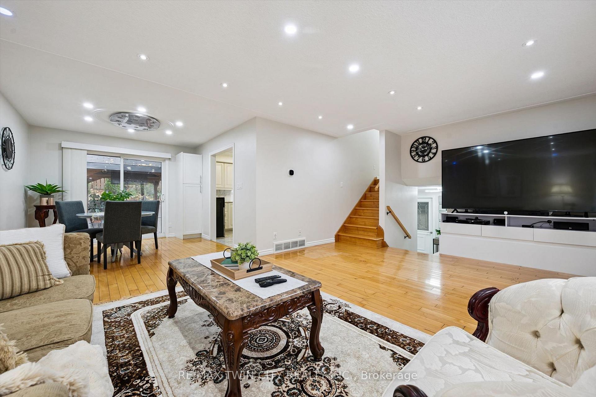 Photo 9 of 326 Manchester Road, Kitchener — HOMEH
