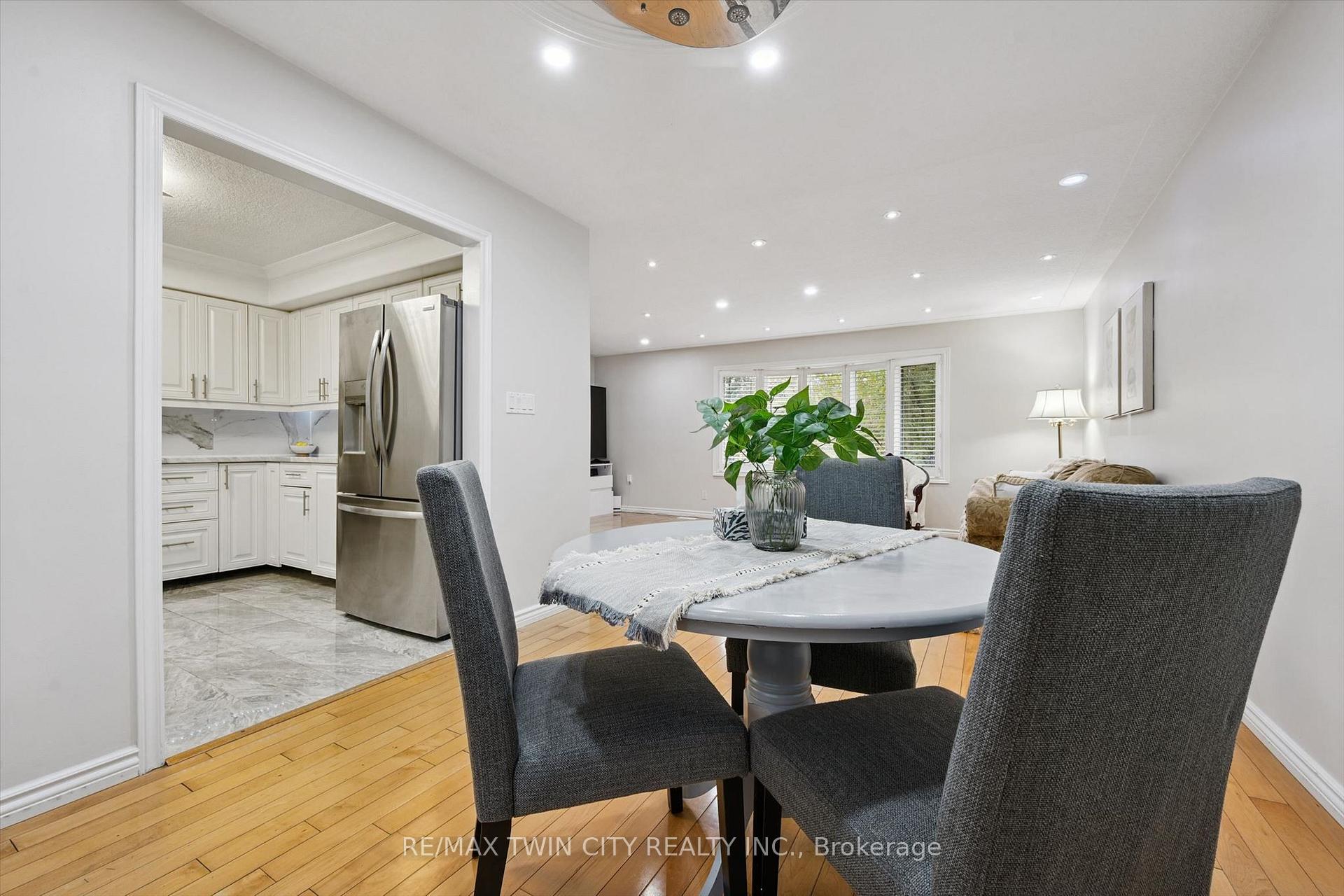 Photo 10 of 326 Manchester Road, Kitchener — HOMEH
