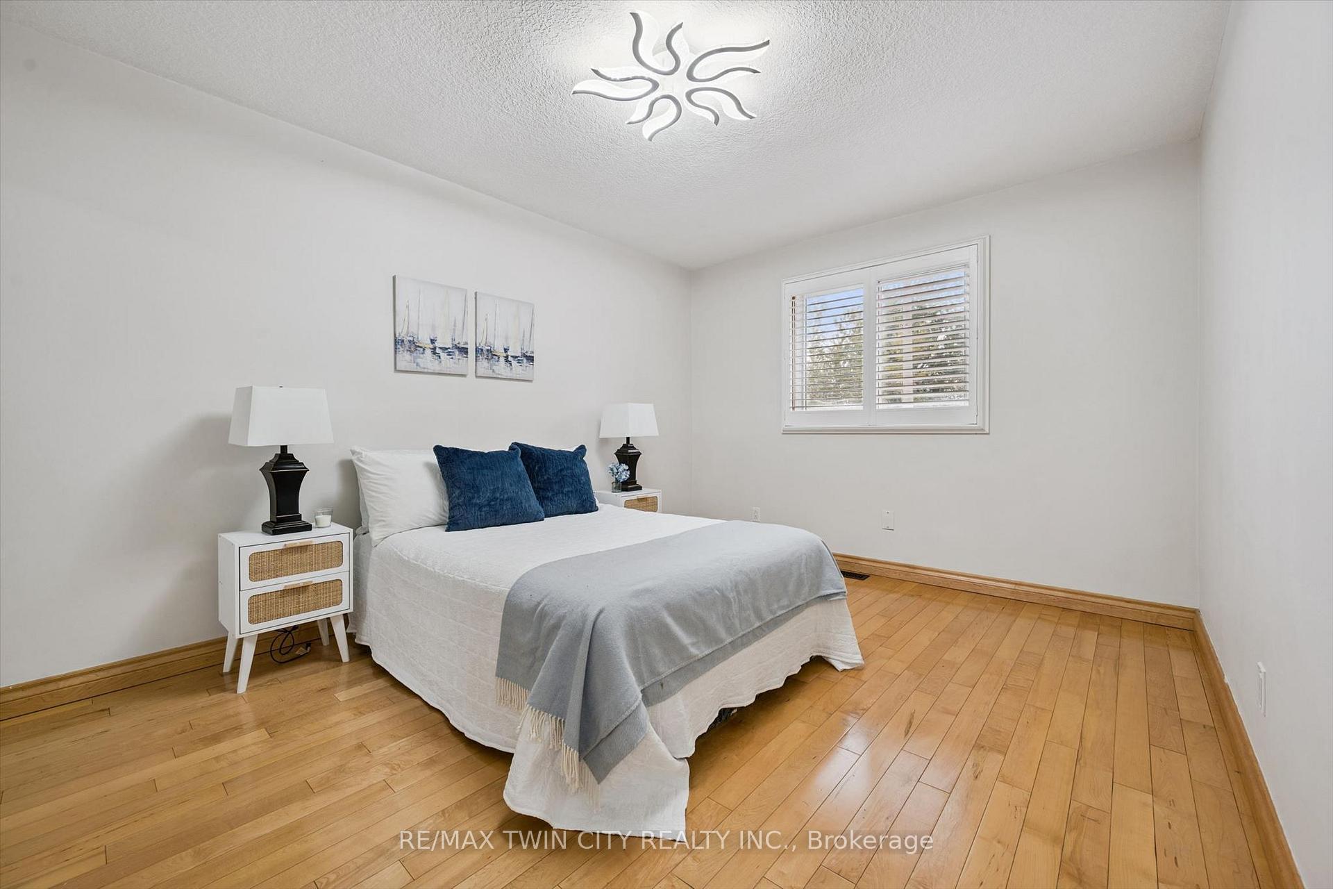 Photo 13 of 326 Manchester Road, Kitchener — HOMEH