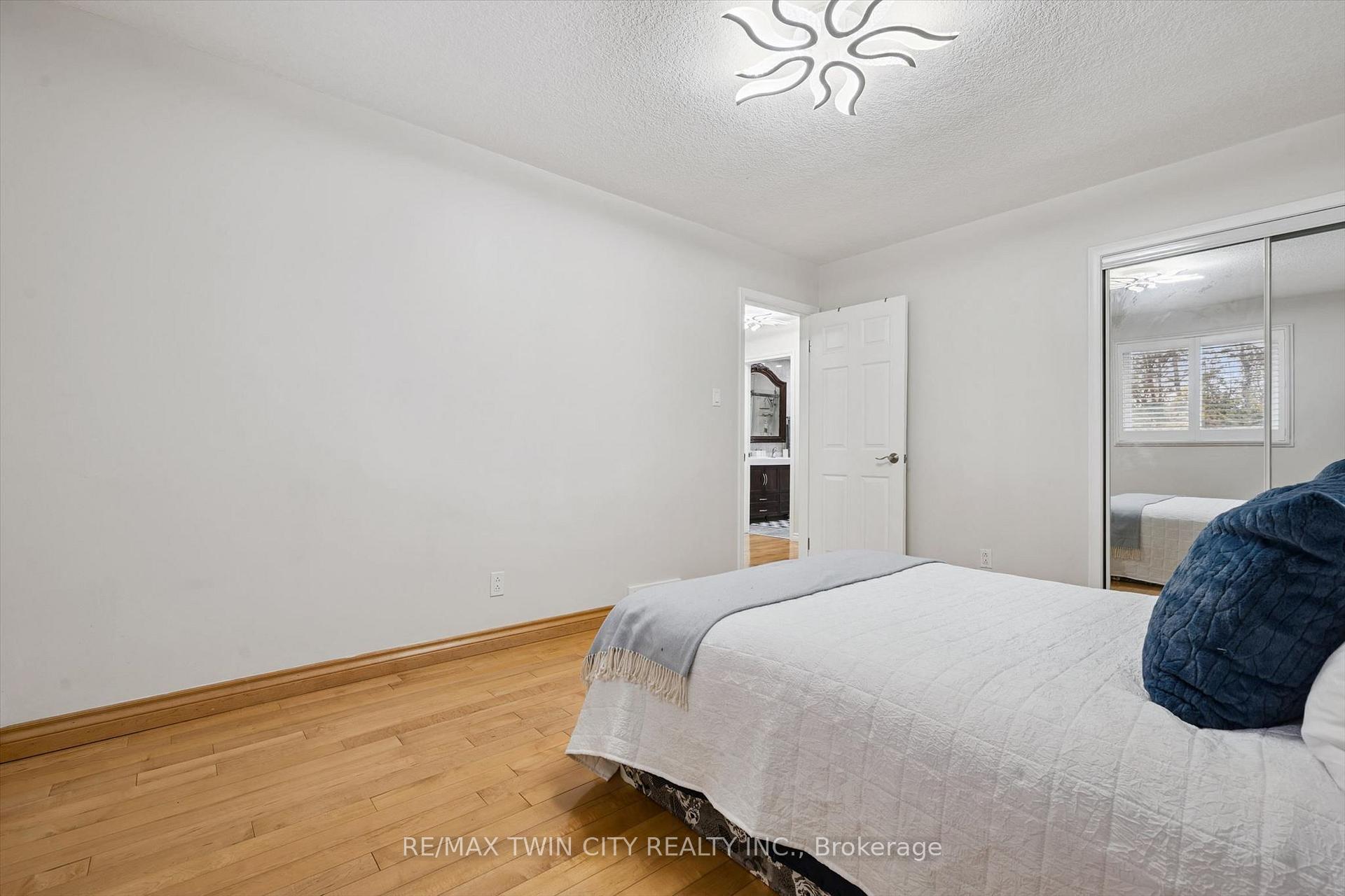 Photo 14 of 326 Manchester Road, Kitchener — HOMEH